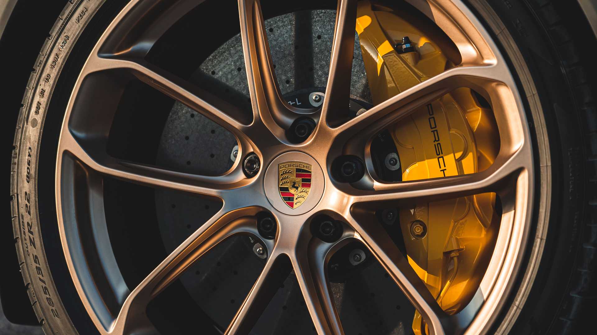 2022-porsche-cayenne-turbo-gt-exterior-wheel12.jpeg