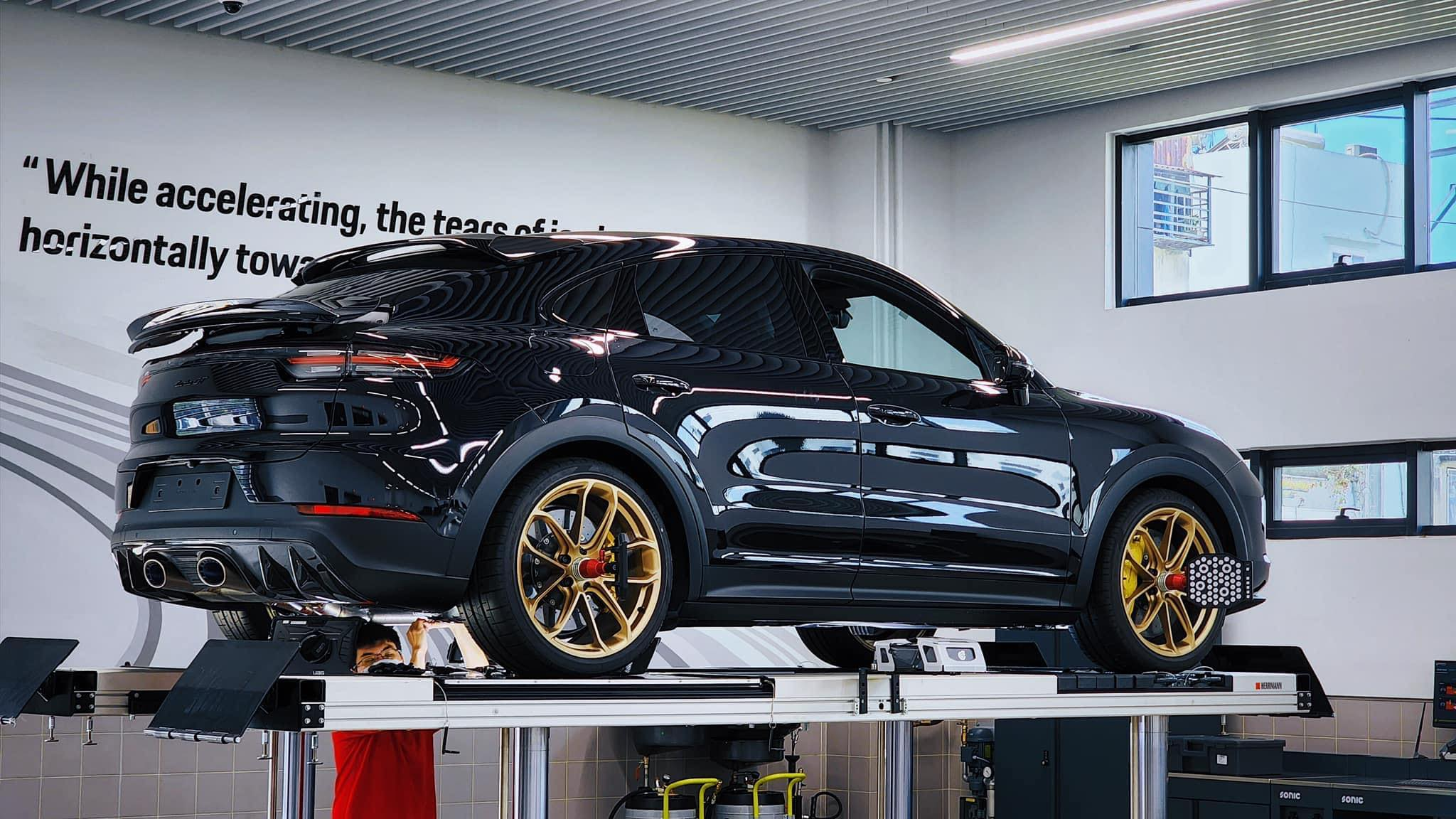 Porsche Cayenne Turbo GT giá từ 12 tỷ đã về Việt Nam