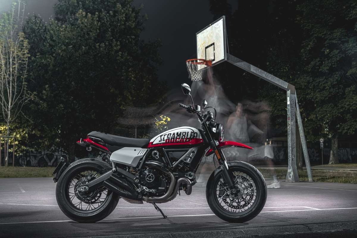 Ducati Scrambler Urban Motard 2022 – Chiếc Scrambler lai phong cách Motard Ducati Scrambler Urban Motard 2022 (6).jpg