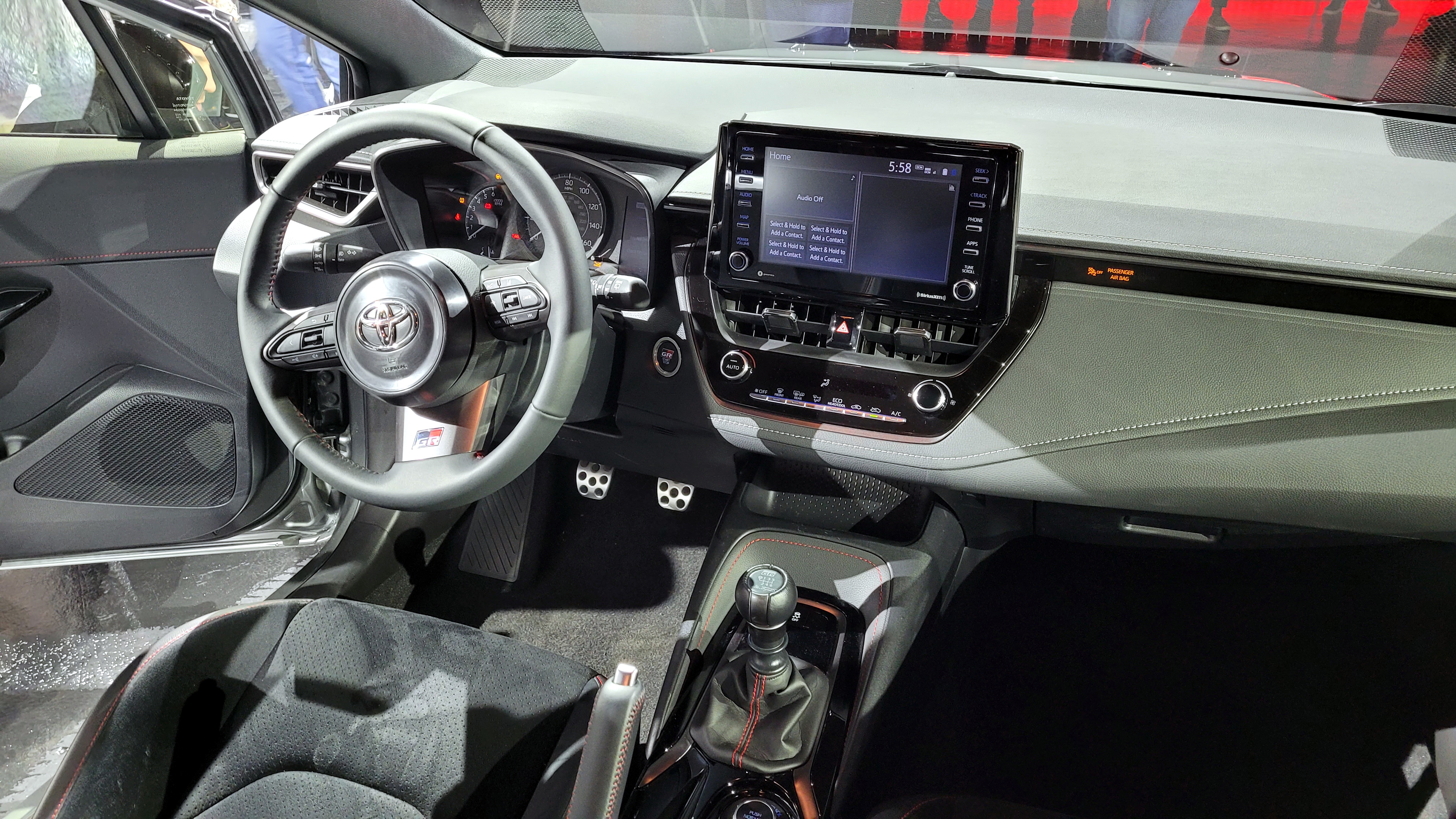Toyota GR Corolla 2023 chính thức ra mắt với động cơ mạnh 300 mã lực 2023-toyota-corolla-carscoops-2.jpg