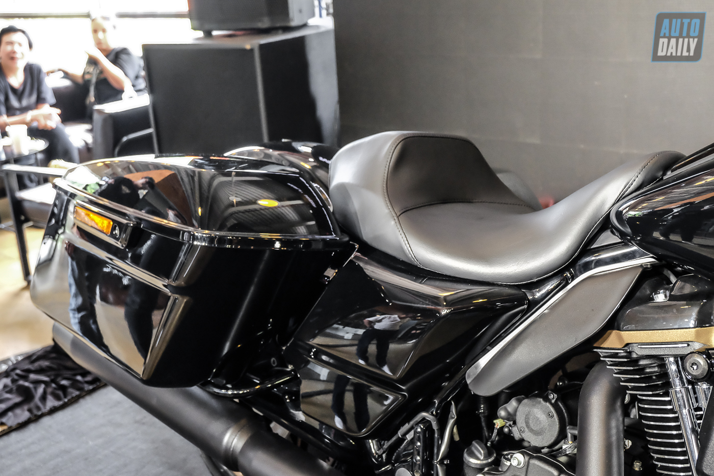 Harley-Davidson%20Street%20Glide%20ST%202022%20(21).jpg