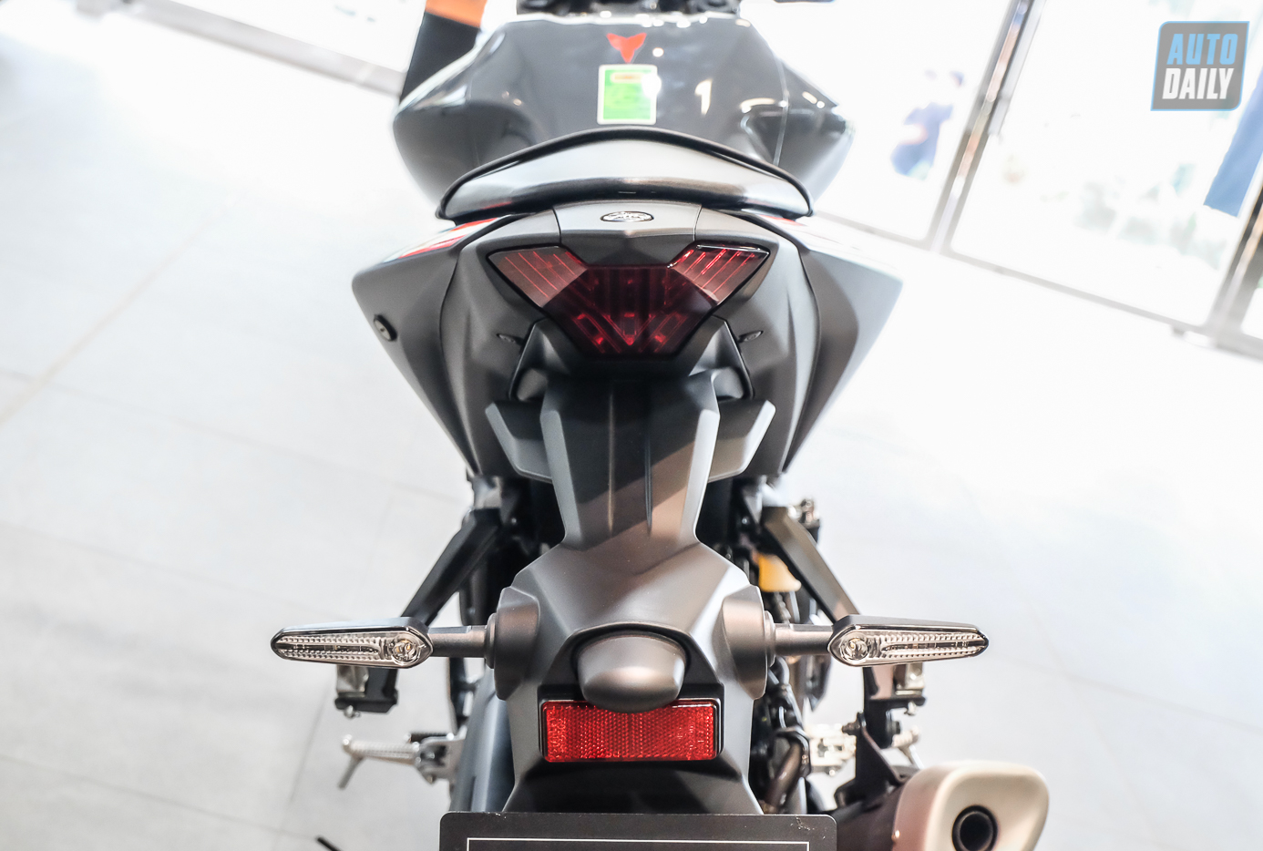“Kỵ sĩ bóng đêm” Yamaha MT-03 2022 chốt giá từ 129 triệu đồng tại Việt Nam Yamaha MT-03 (8).jpg