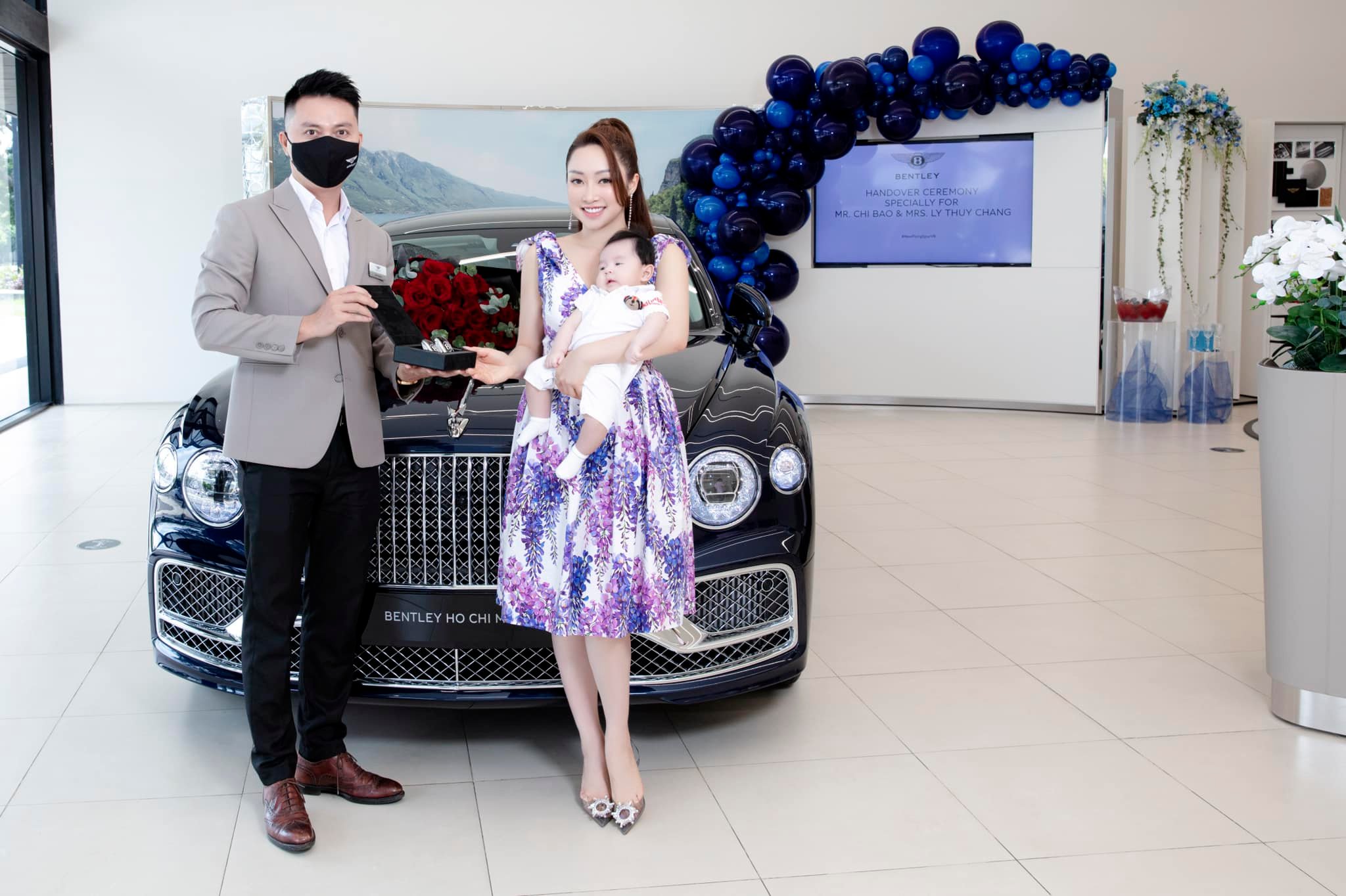 Diễn viên Chi Bảo tậu Bentley Flying Spur V8 tặng vợ bentley-3.jpg