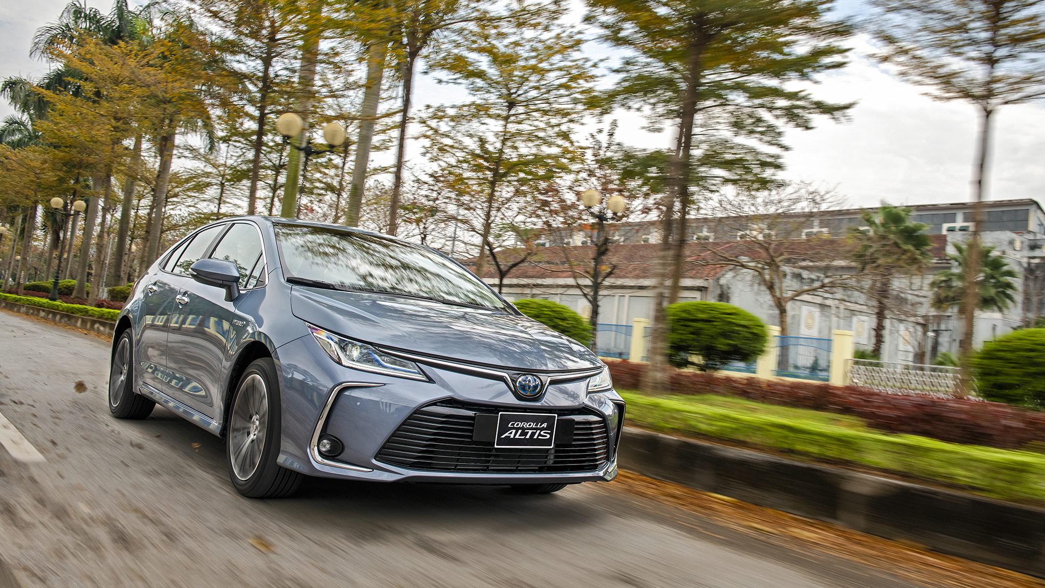 Đánh giá Toyota Corolla Altis Hybrid 2022: Thay đổi mang đến nhiều cảm xúc mới  altis.jpeg