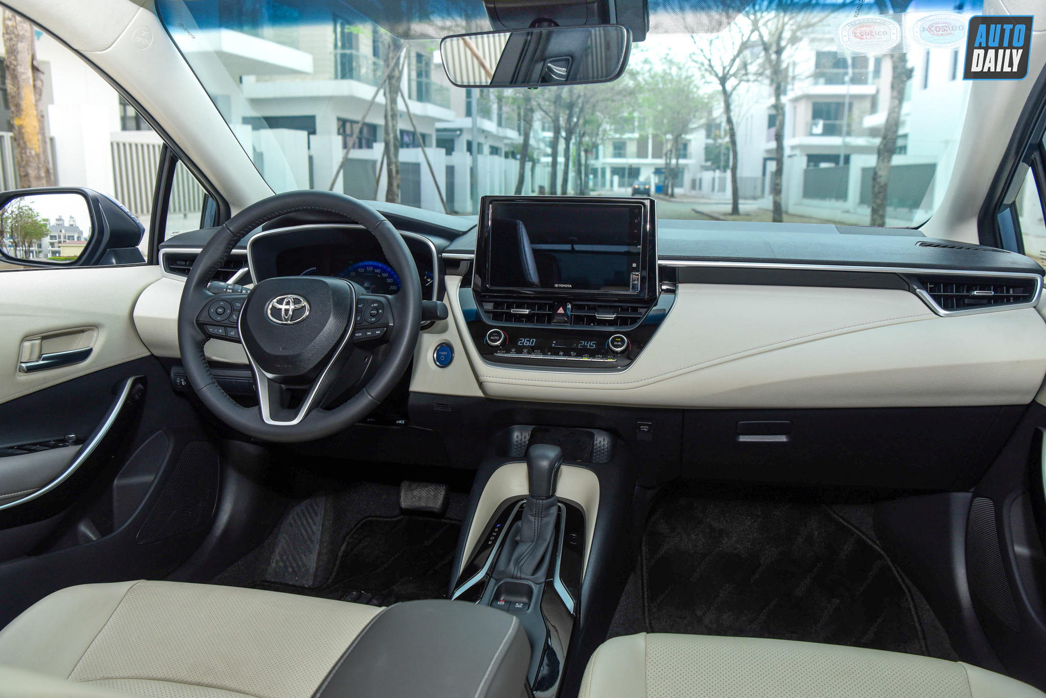 Đánh giá Toyota Corolla Altis Hybrid 2022: Thay đổi mang đến nhiều cảm xúc mới  toyota-corolla-altis-hybrid-014.jpg
