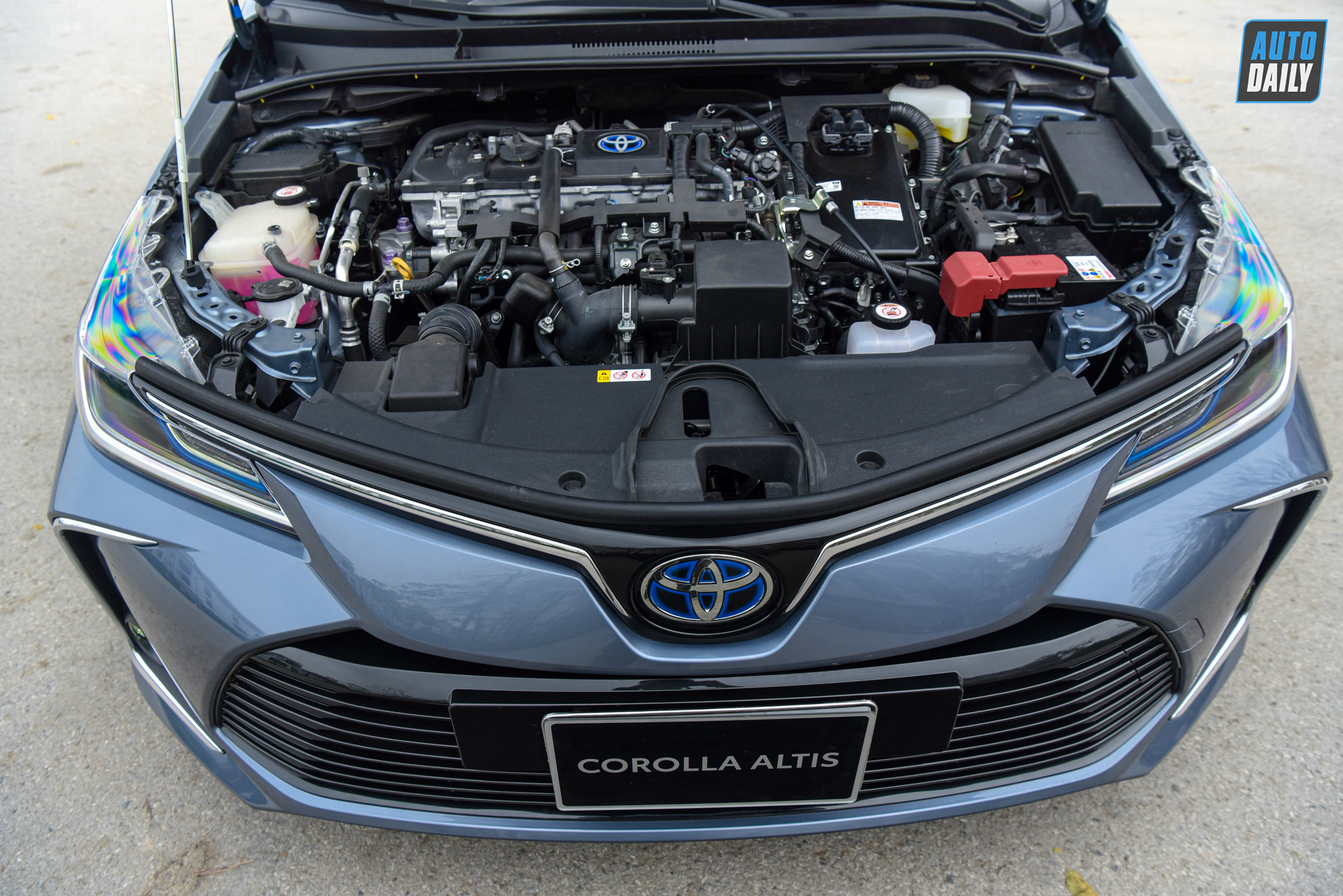 Đánh giá Toyota Corolla Altis Hybrid 2022: Thay đổi mang đến nhiều cảm xúc mới  toyota-corolla-altis-hybrid-024.jpg