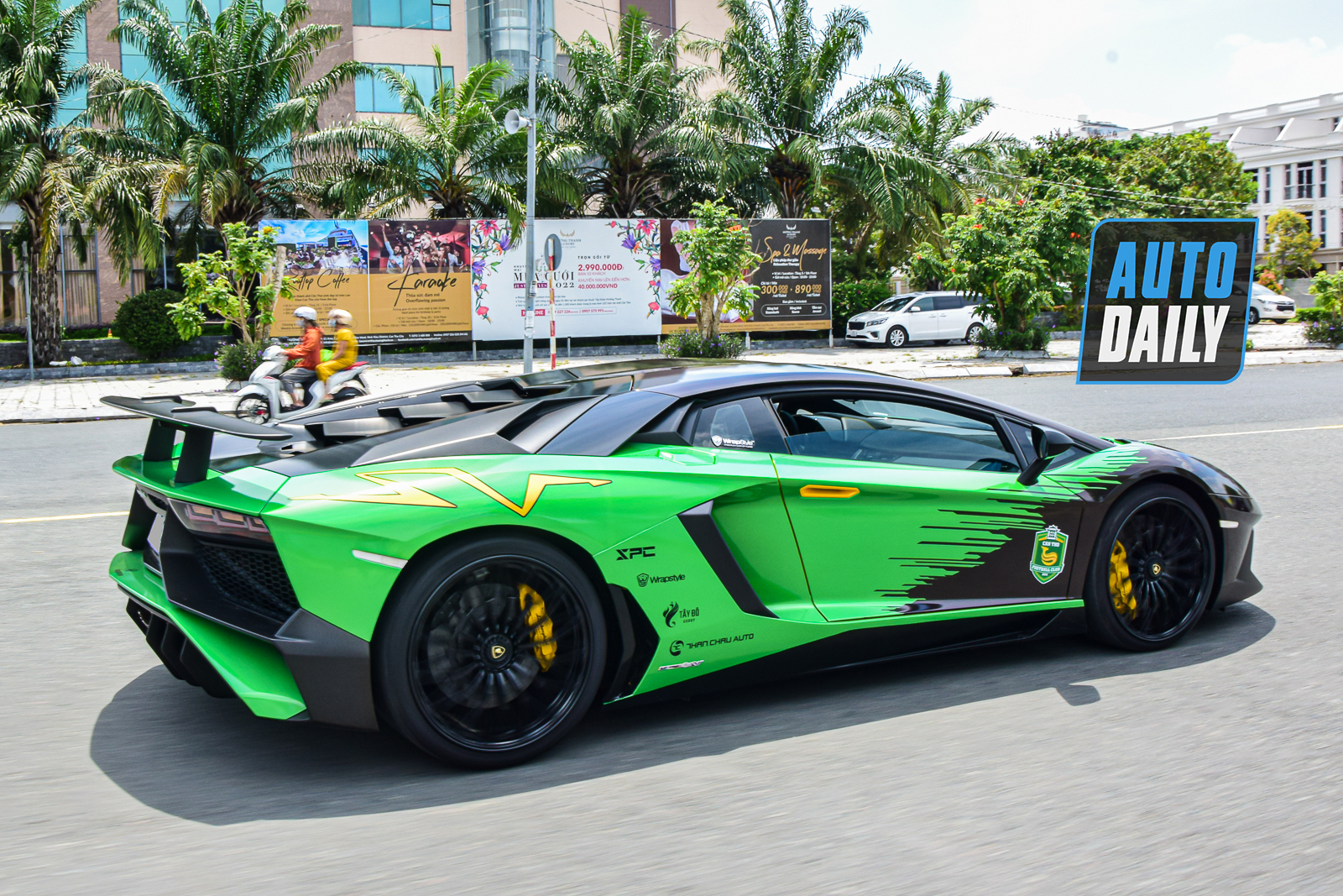 Bộ ba Lamborghini Aventador sản xuất giới hạn xuất hiện tại Cần Thơ dan-xe-tram-ty-autodaily-3.JPG