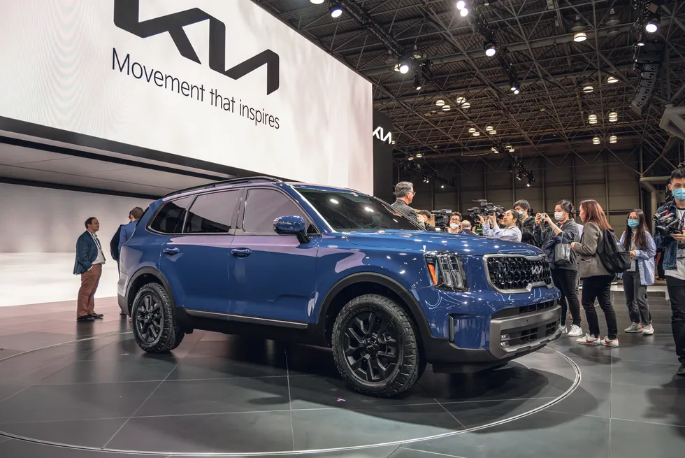 Ảnh thực tế Kia Telluride 2023: Nam tính, sang trọng, nhiều công nghệ an toàn, quyết đấu Explorer 2023-kia-telluride-x-pro-6115-1649863913.webp