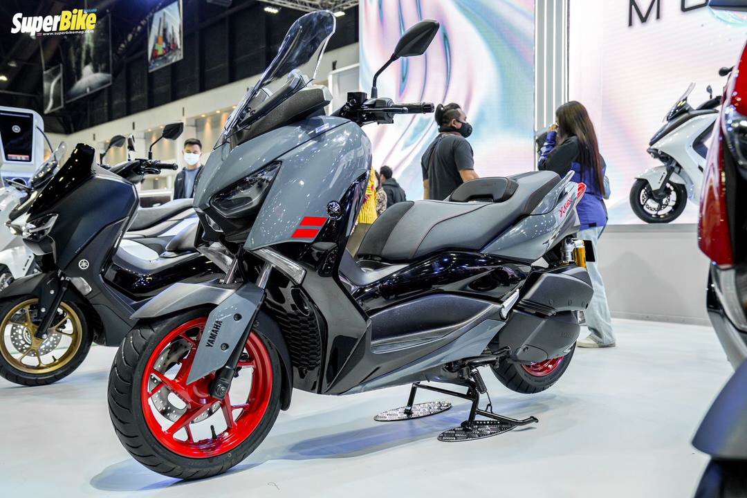 Yamaha X-Max 300 2022 cực ngầu với phiên bản thể thao SP, giá hơn 6.000 USD Yamaha X-Max 300 SP 2022 (1).jpg