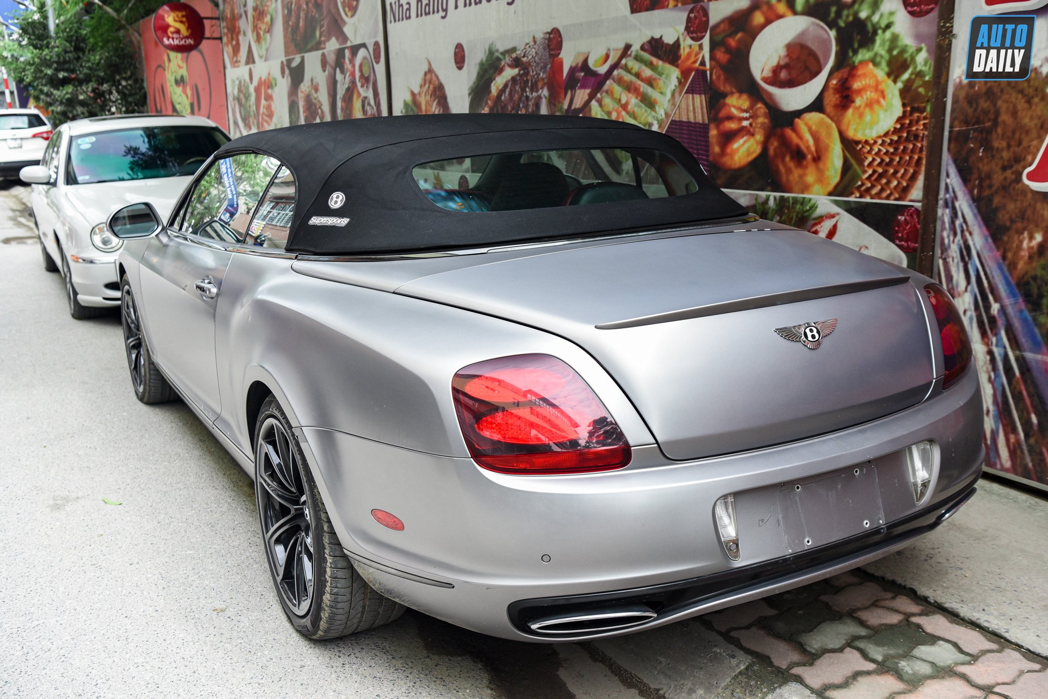 Bentley Continental SuperSports Convertible xuất hiện tại Hà Nội adt-2740.jpg