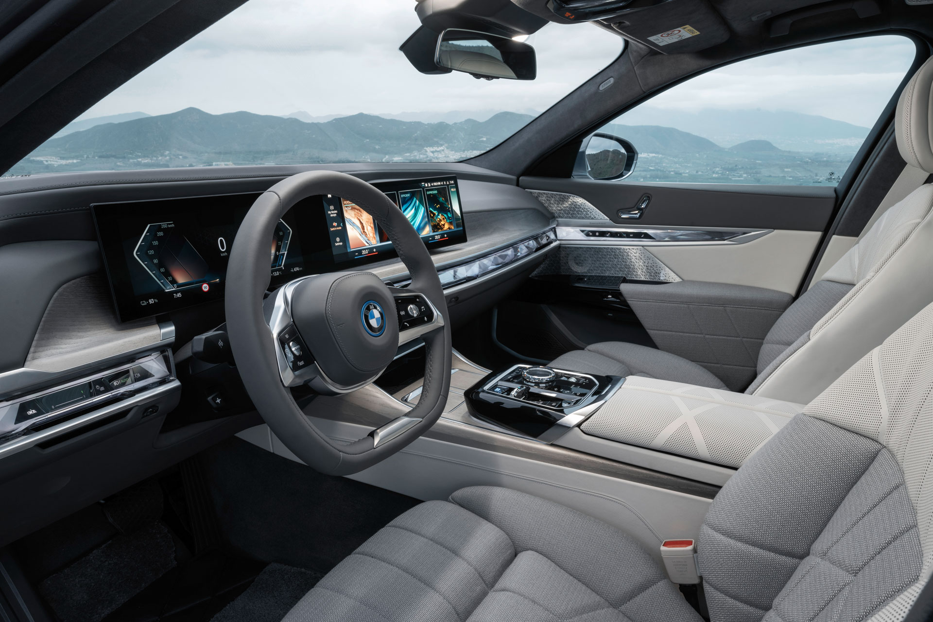 Chi tiết BMW i7 2023: Phiên bản thuần điện đầu tiên của 7-Series, giá từ 119.300 USD p90458245-the-new-bmw-i7-xdrive60-european-model-shown.jpg