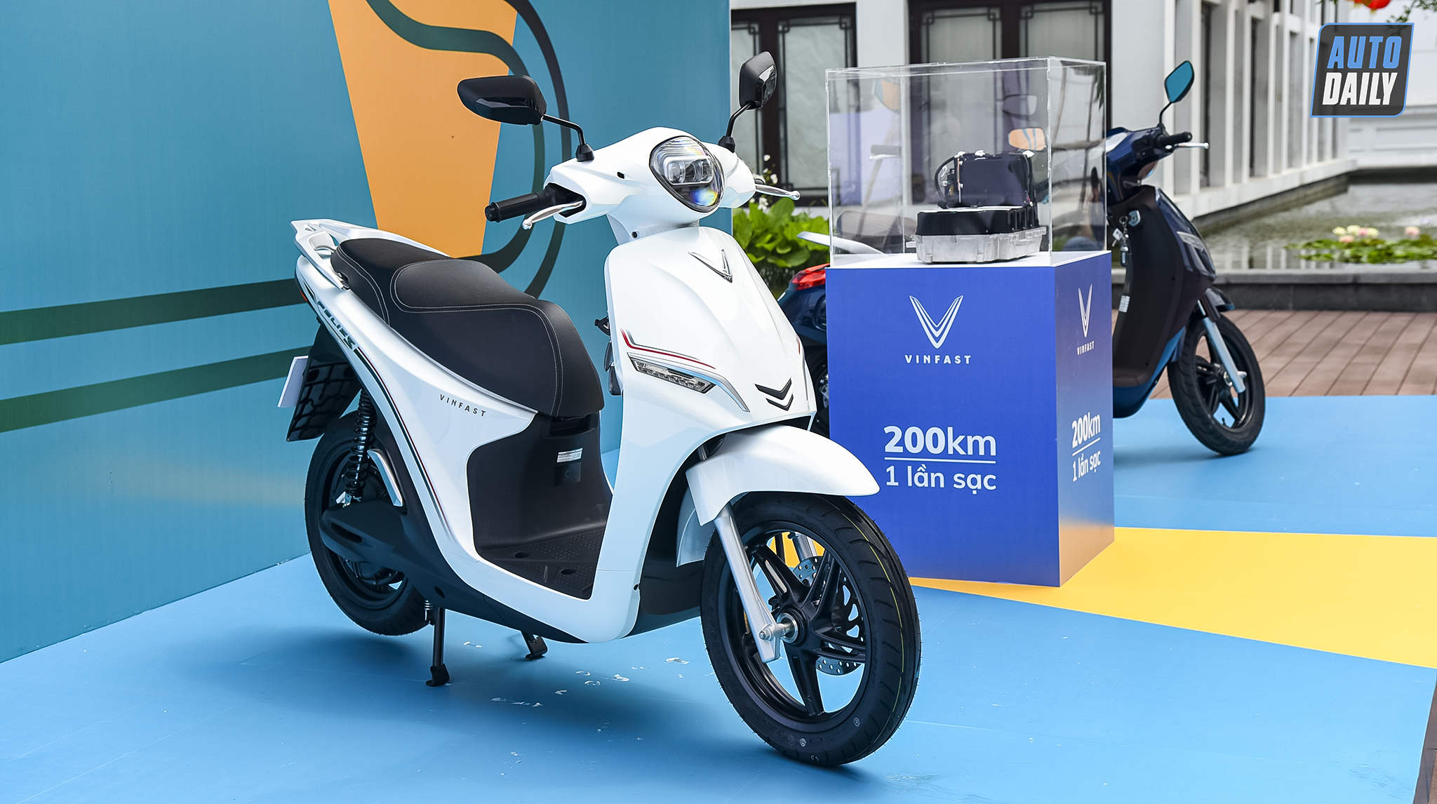 Xe máy điện đối thủ của VinFast chính thức mở bán Giá dưới 30 triệu đồng  tầm hoạt động 100 km