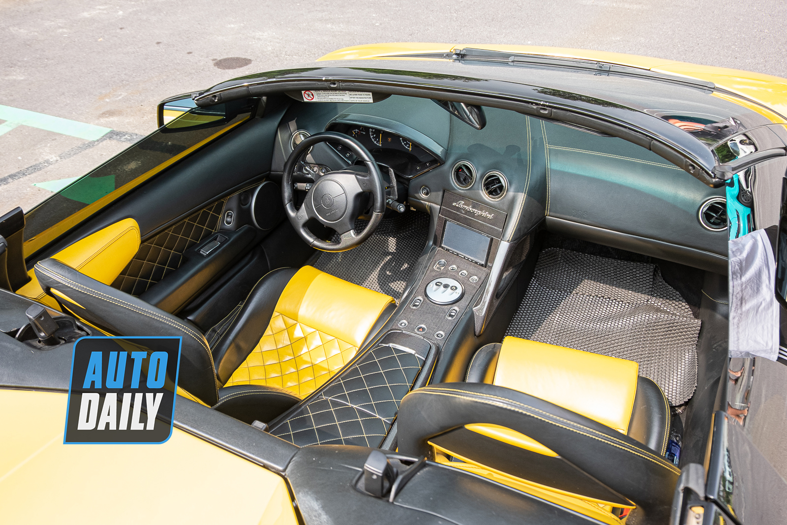 Chi tiết Lamborghini Murcielago Roadster 14 năm tuổi của doanh nhân Gia Lai lamborghini-murcielago-roadster-autodaily-12.JPG