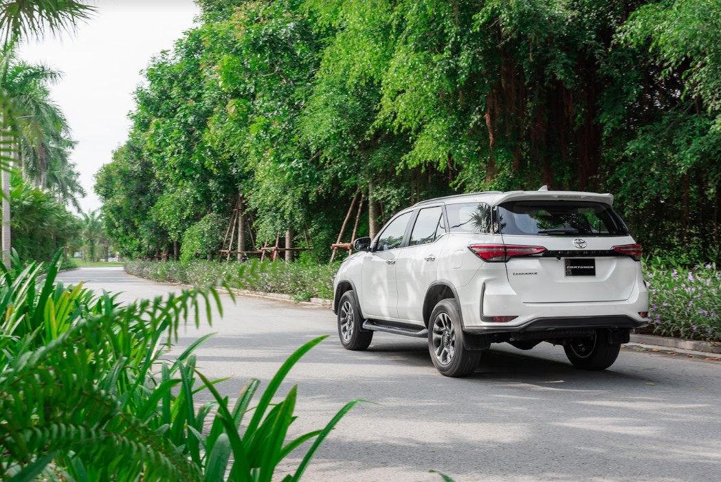 Toyota Fortuner bản nâng cấp trình làng tại Việt Nam, thêm nhiều trang bị đáng chú ý toyota-fortuner-2022-2.jpg