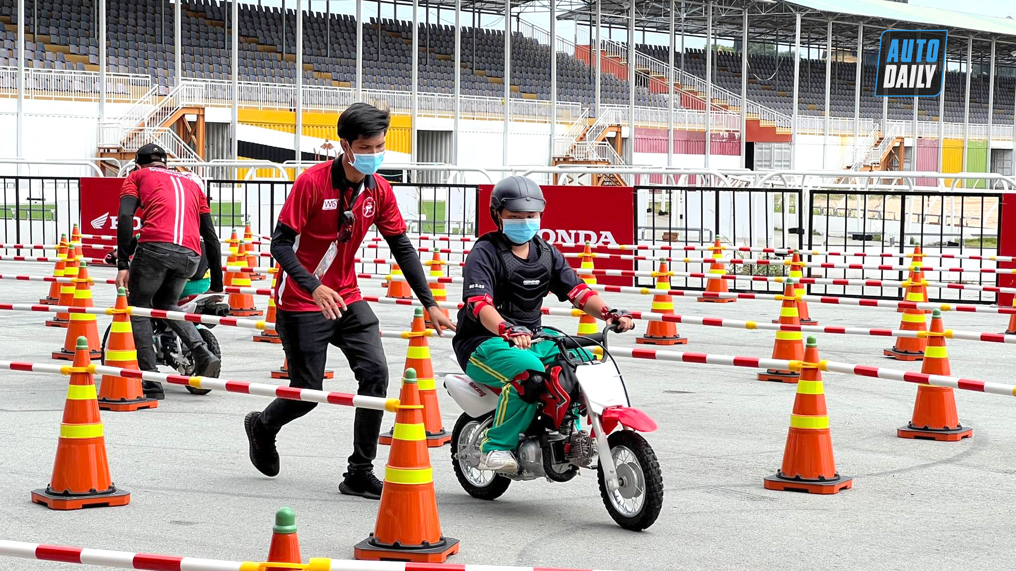 Mini racetrack for children 