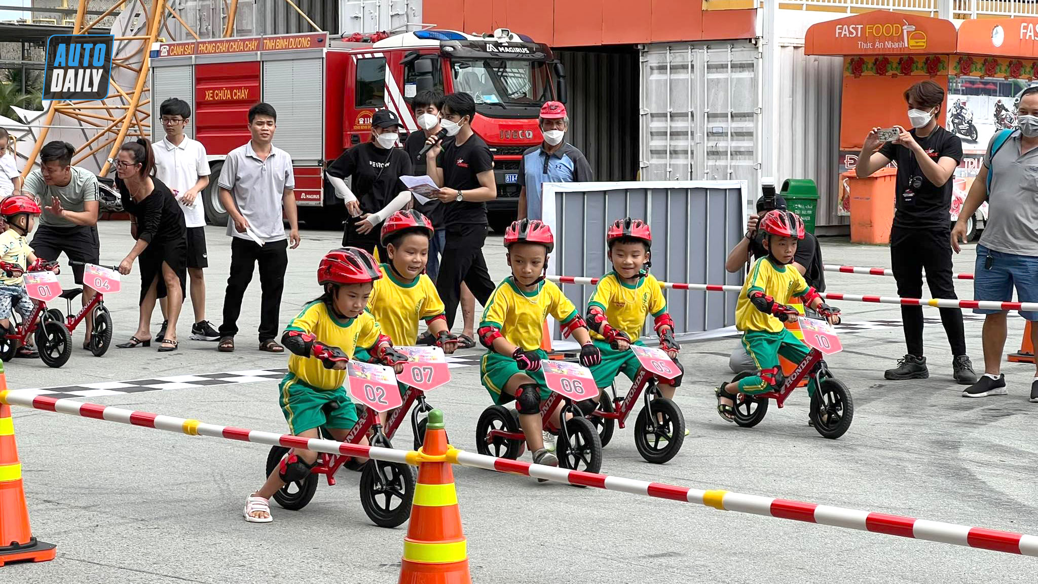 Mini racetrack for children 
