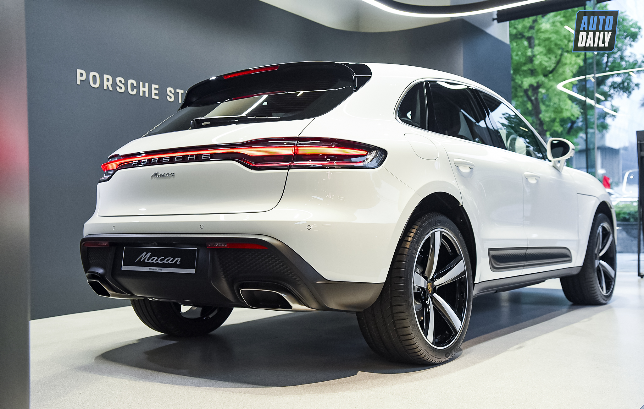 Ảnh chi tiết Porsche Macan 2022 giá từ 2,992 tỷ đồng m11.jpg