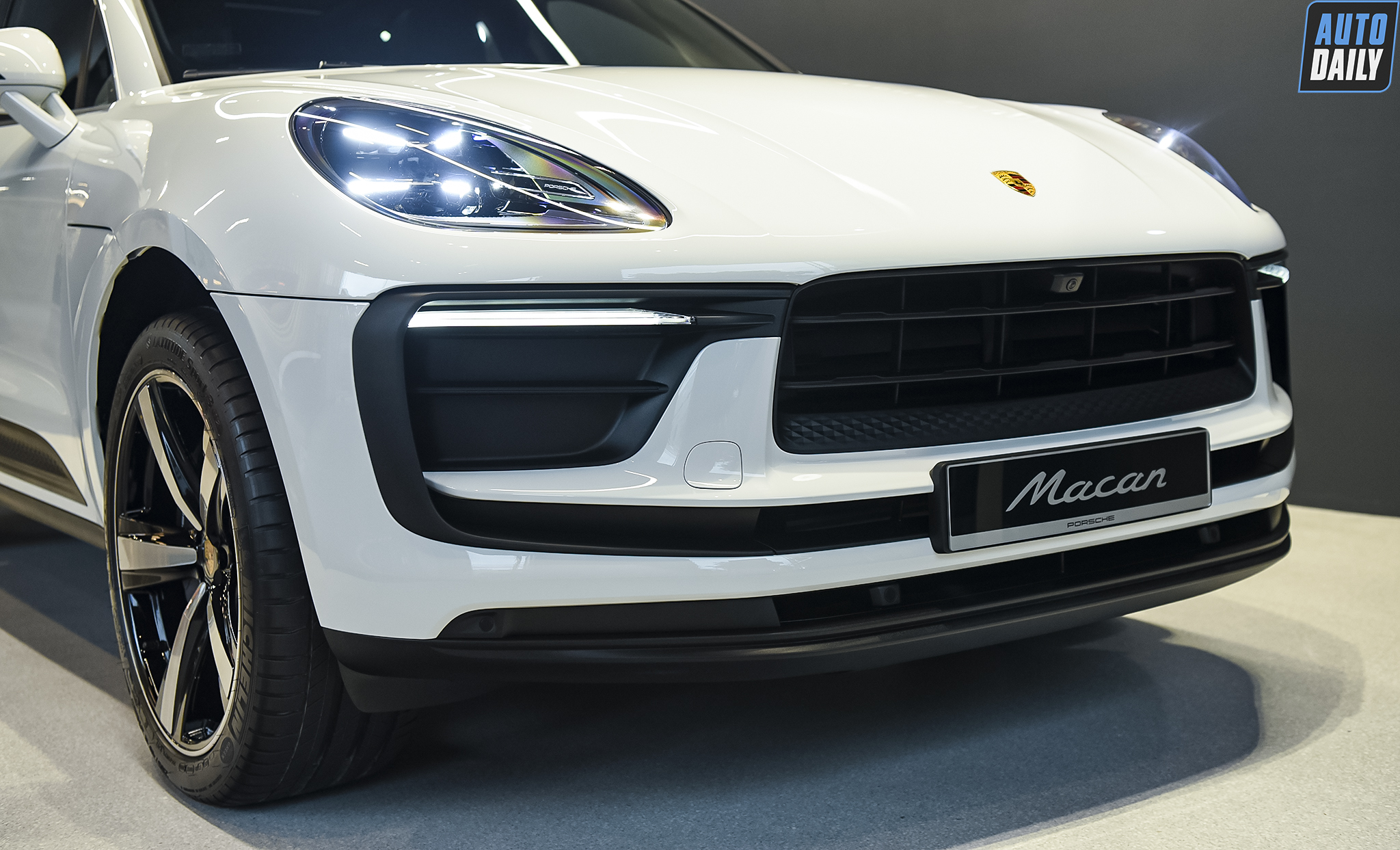 Ảnh chi tiết Porsche Macan 2022 giá từ 2,992 tỷ đồng m4.jpg
