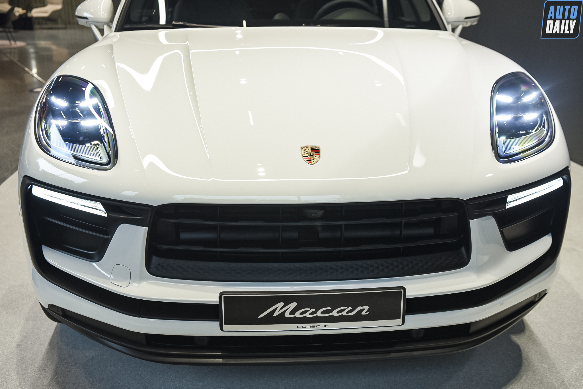 Ảnh chi tiết Porsche Macan 2022 giá từ 2,992 tỷ đồng m6.jpg