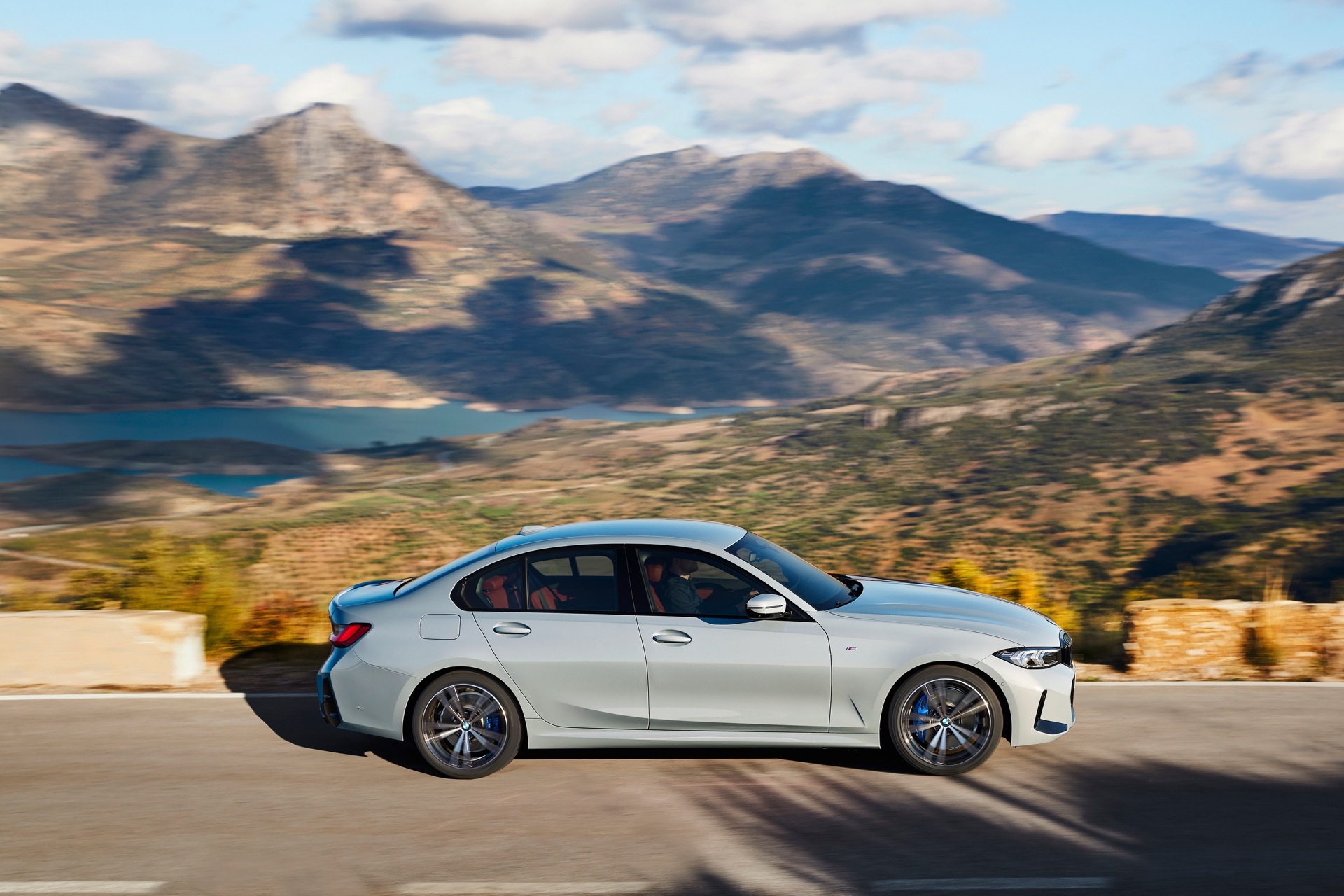 BMW 3-Series 2023 chính thức trình làng, nội thất như 7-Series 2023-bmw-3-series-04.jpeg