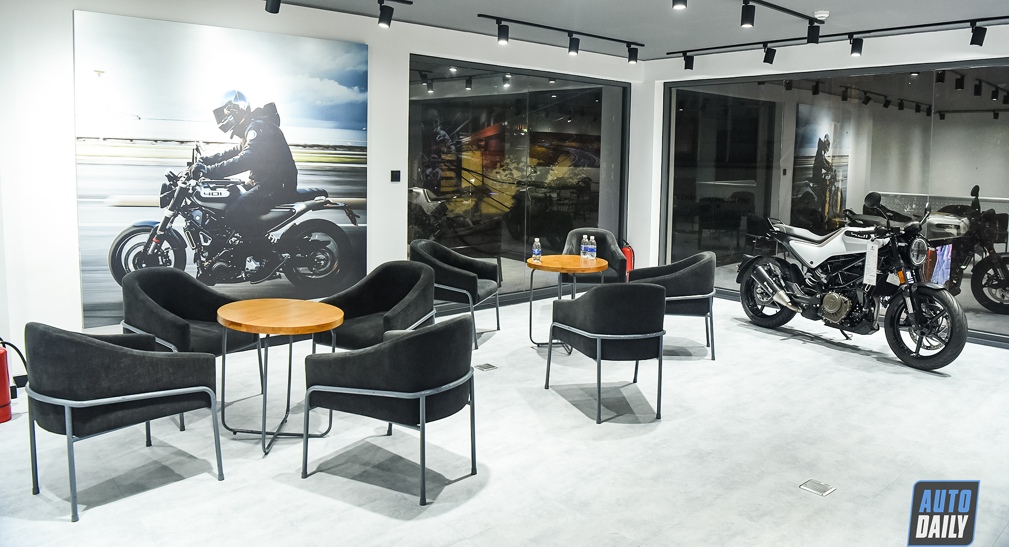 Showroom KTM & Husqvarna Motorcycles tại Hà Nội chính thức khai trương adt-0771-copy.jpg