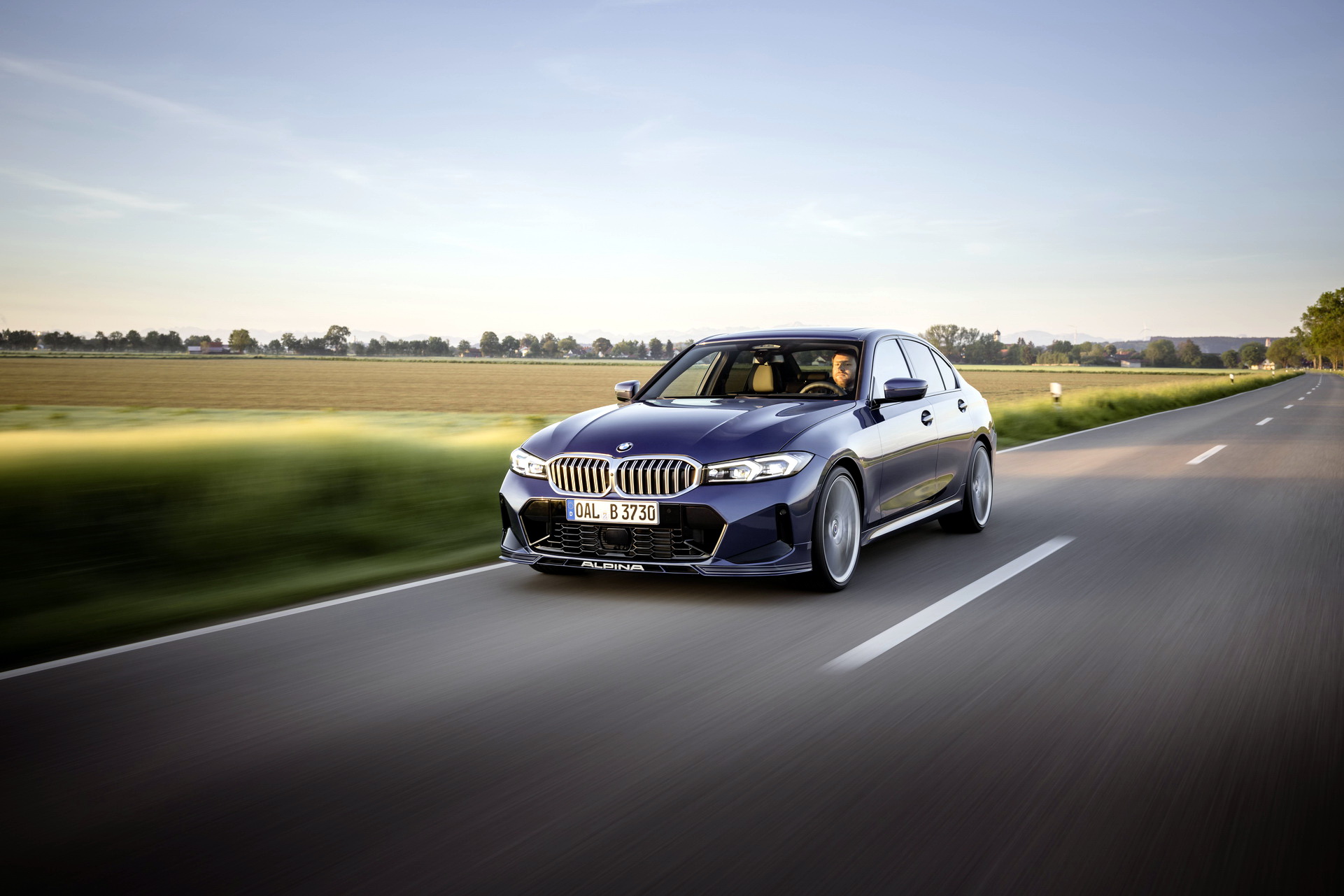 BMW Alpina B3 2023 ra mắt với động cơ mạnh mẽ hơn, 488 mã lực 2023-alpina-b3-1.jpg