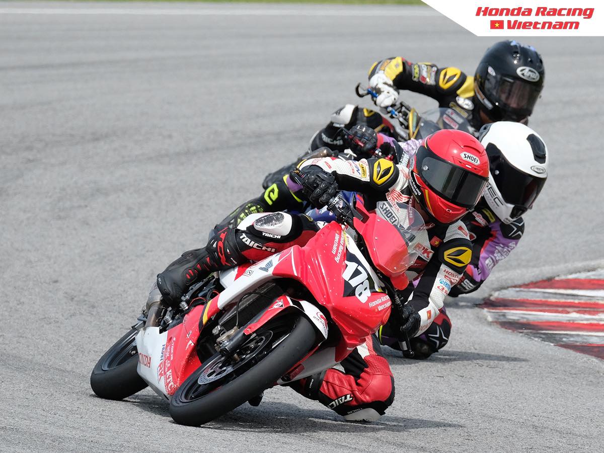 Three Vietnamese racers participate in the second round of ARRC 2022 in Malaysia anh-arrc-chang-2-3.jpg