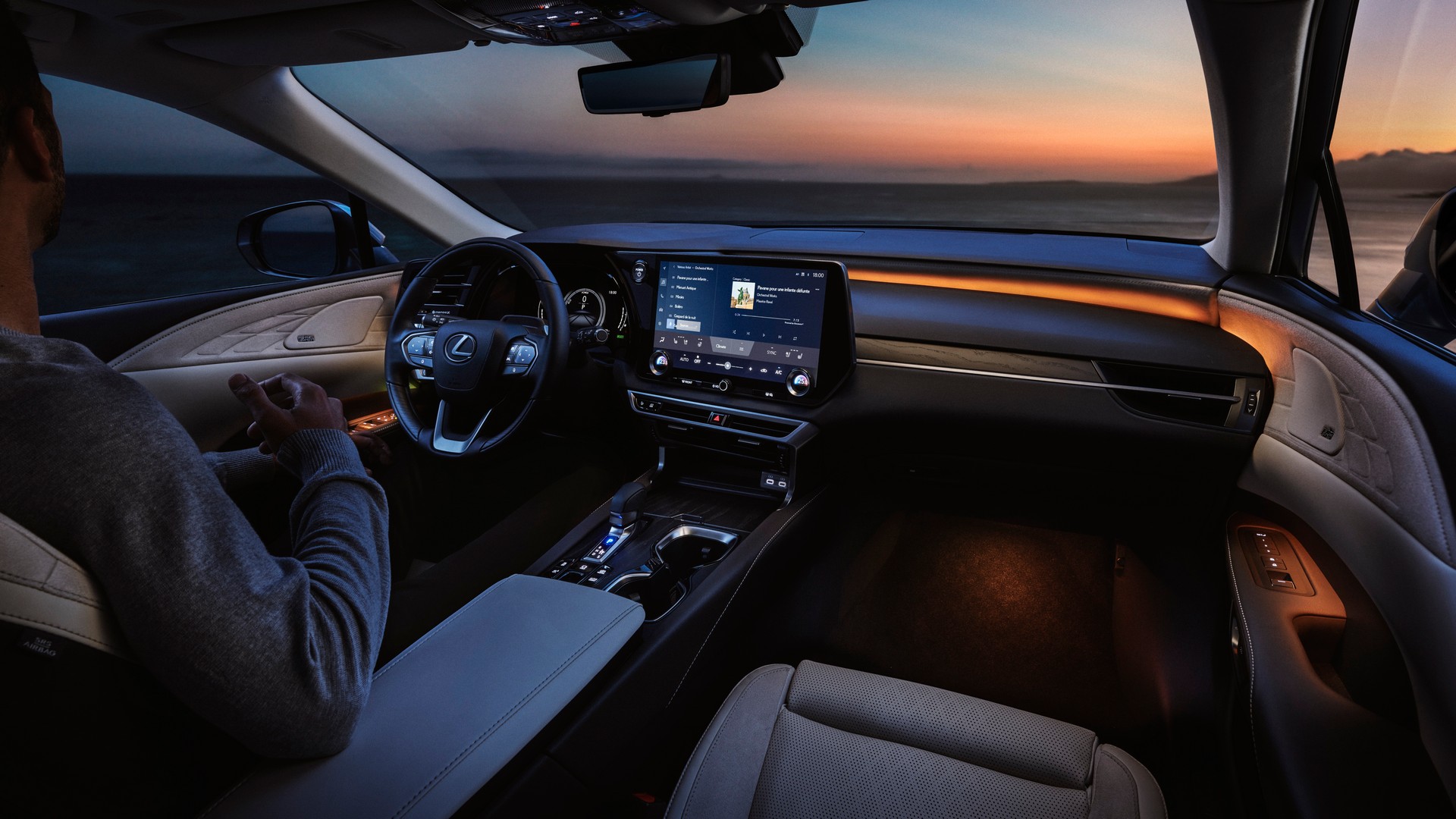 Lexus RX 2023 ra mắt với diện mạo mới và hệ truyền động hybrid 367 HP 2023-lexus-rx-3.jpg
