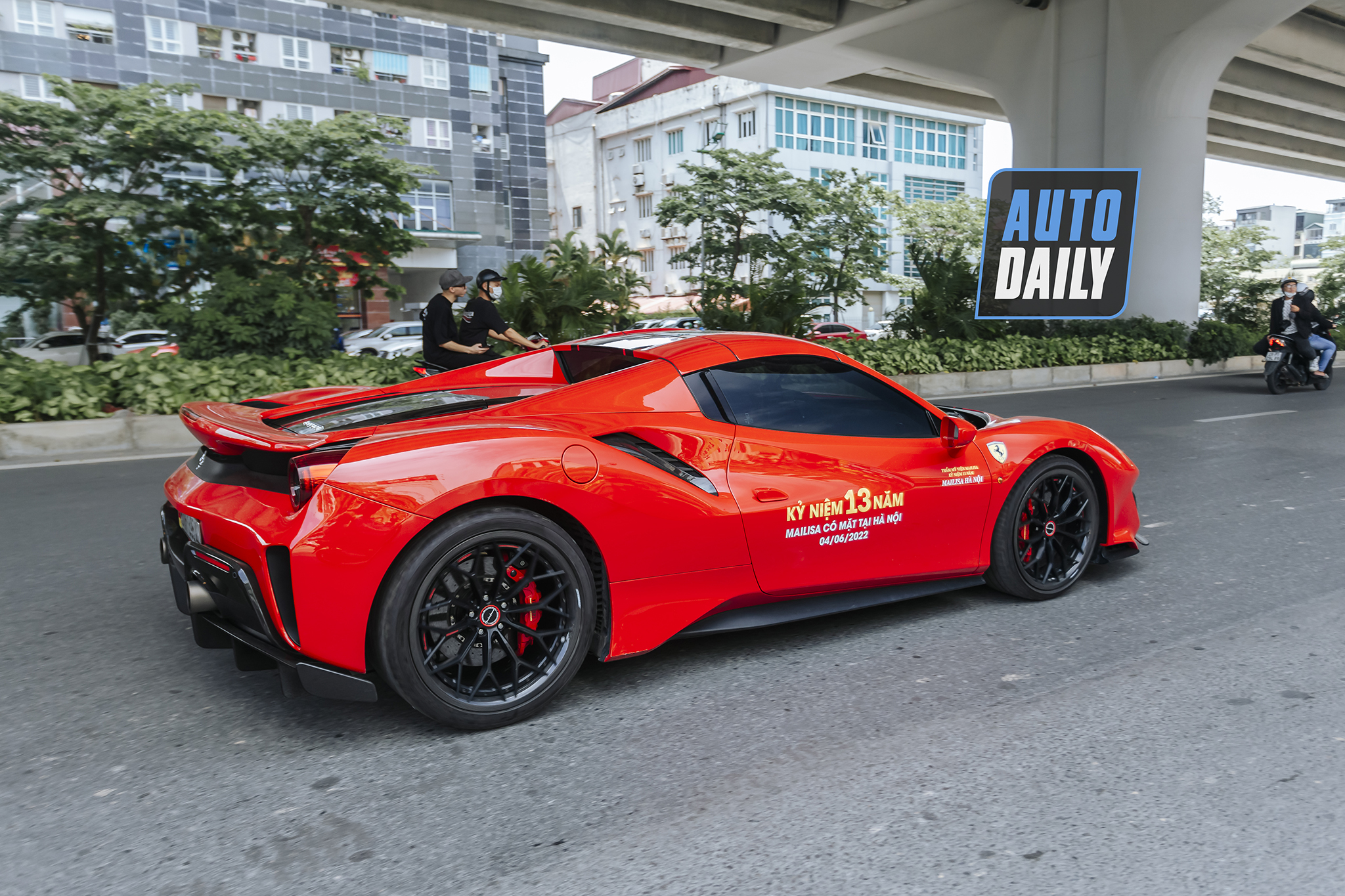 Koenigsegg Regera 200 tỷ diễu hành quanh Hà Nội koenigsegg-regera-ra-ha-noi-autodaily-8.JPG