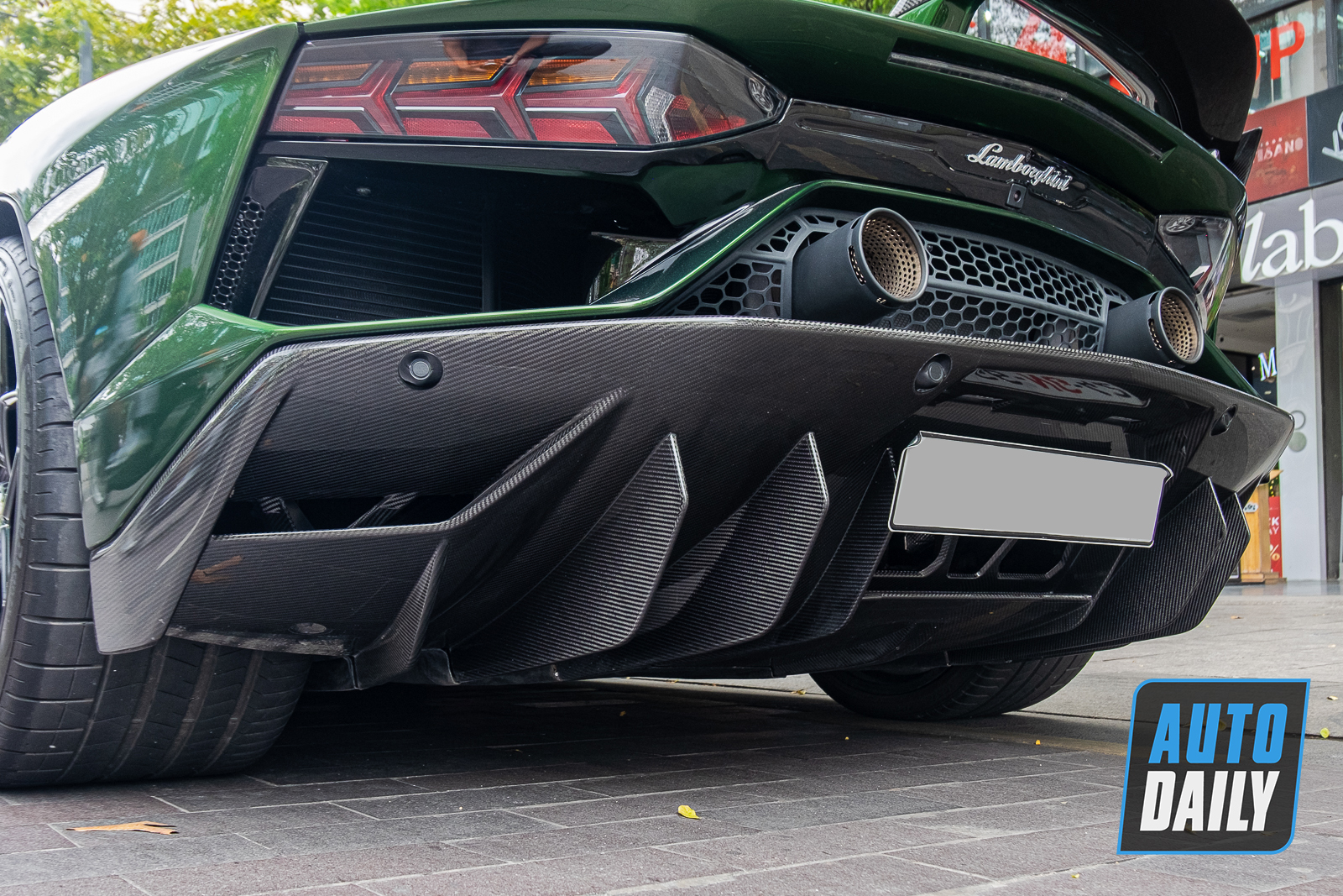Bắt gặp Lamborghini Aventador SVJ triệu đô màu độc nhất Việt Nam lamborghini-aventador-svj-viet-nam-autodaily-11.JPG