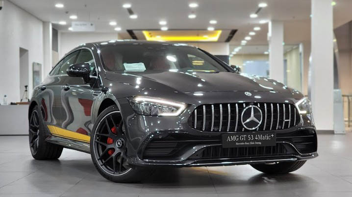 Cận cảnh Mercedes-AMG GT 53 4MATIC+ 2022 tại Việt Nam