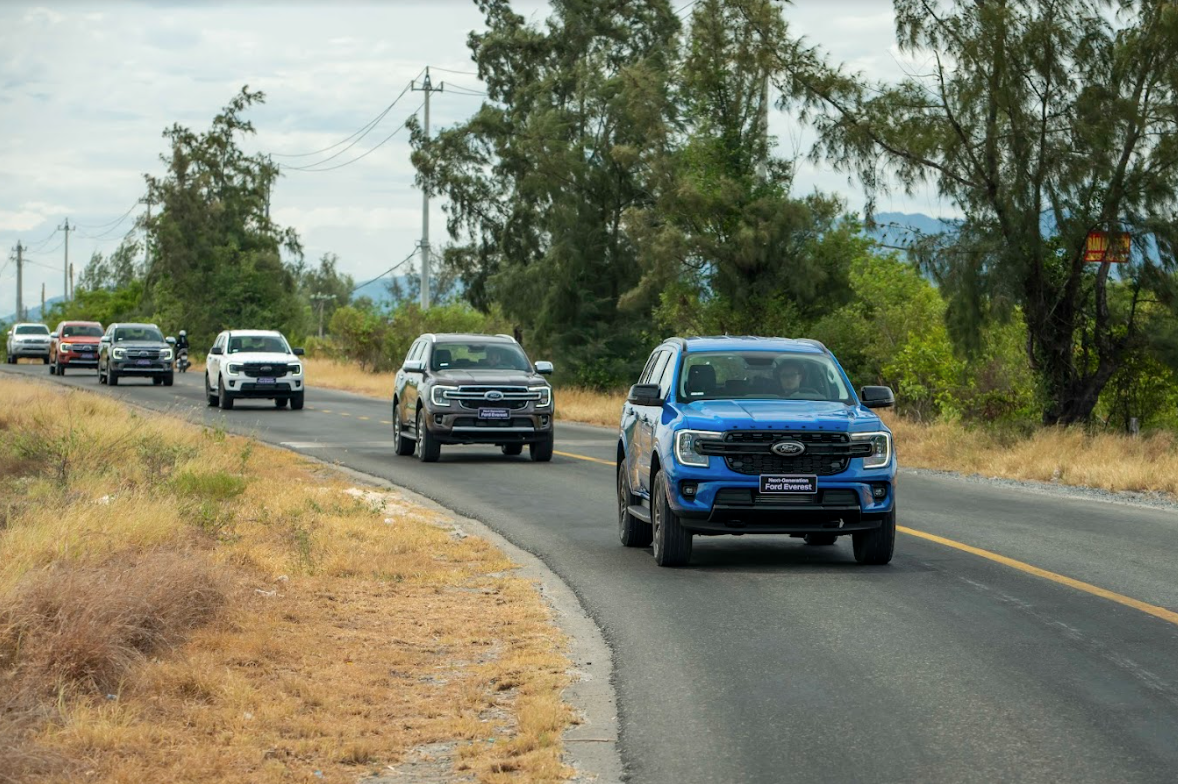 ford-everest-2023.png