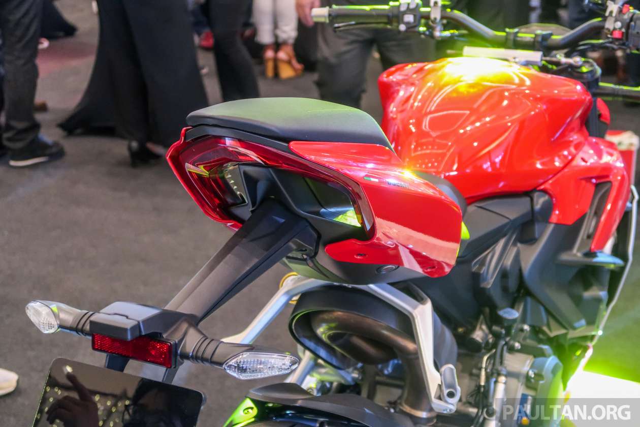 Ducati-Streetfighter-V2-2022%20(4).jpg