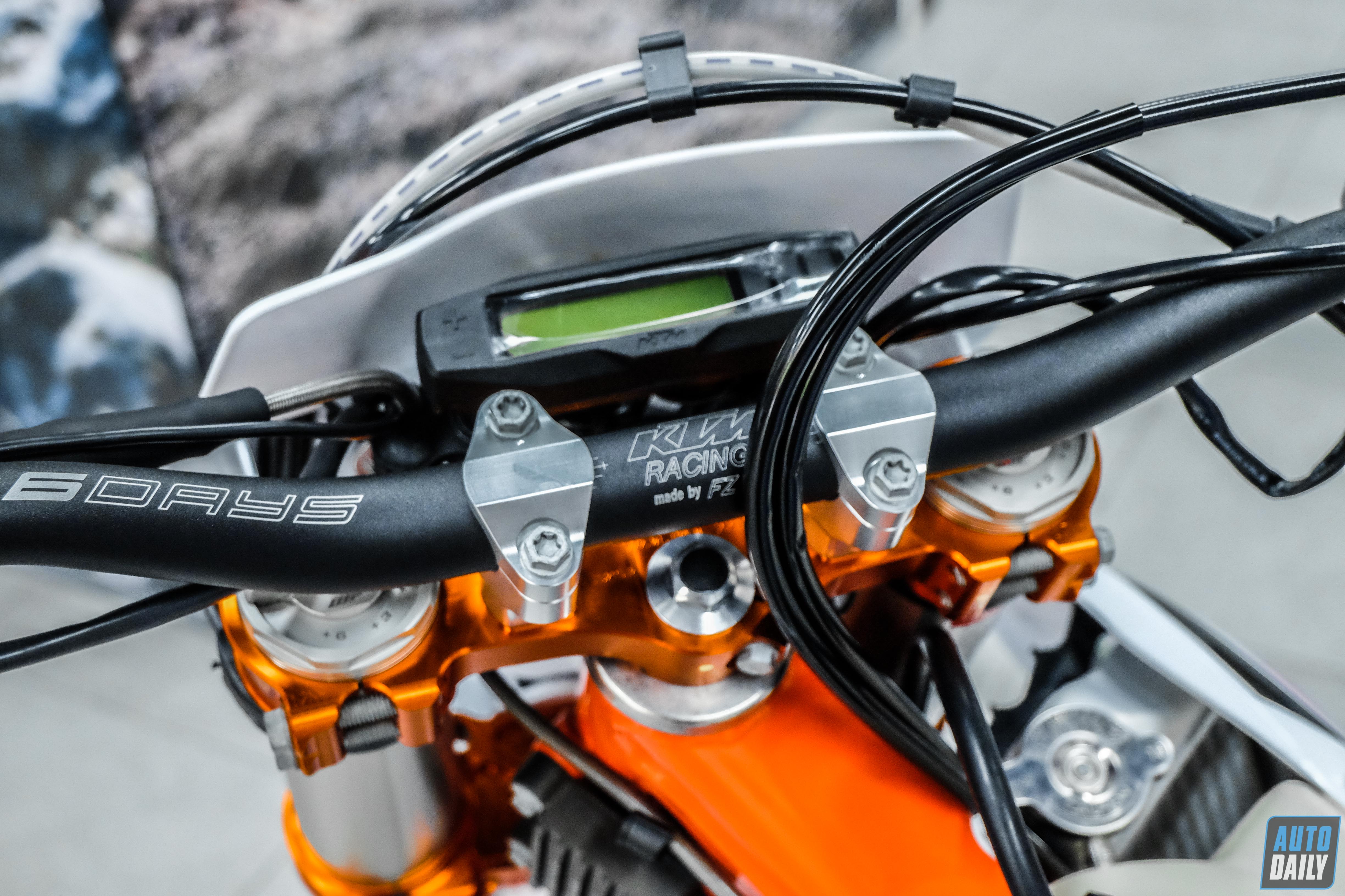 KTM 350 EXC-F Six Days – Ngựa chiến địa hình có giá bán gần 500 triệu đồng KTM 350 EXC-F SIX DAYS 2022 (22).jpg