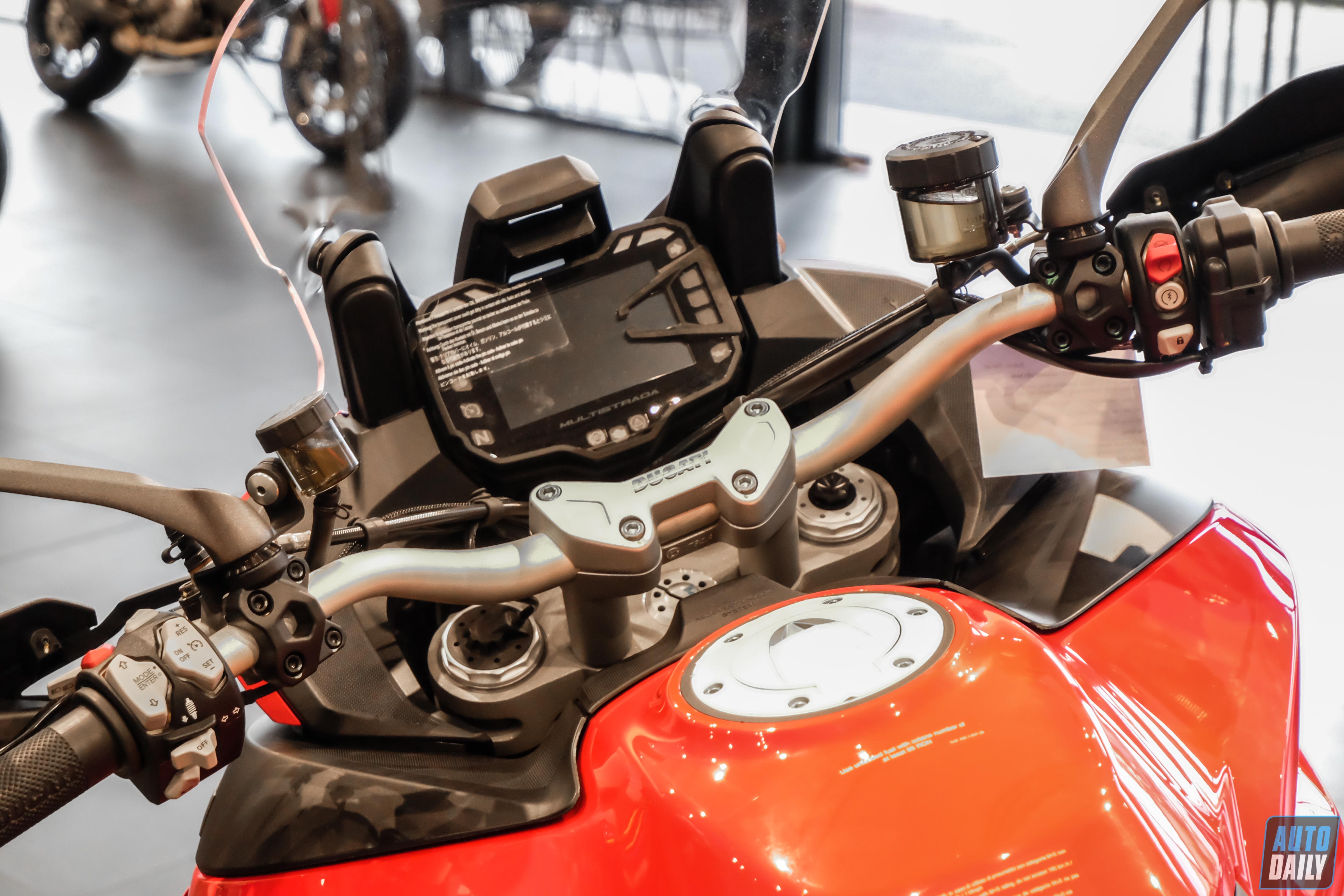 Ducati%20Multistrada%20V2S%202022%20(1).jpg