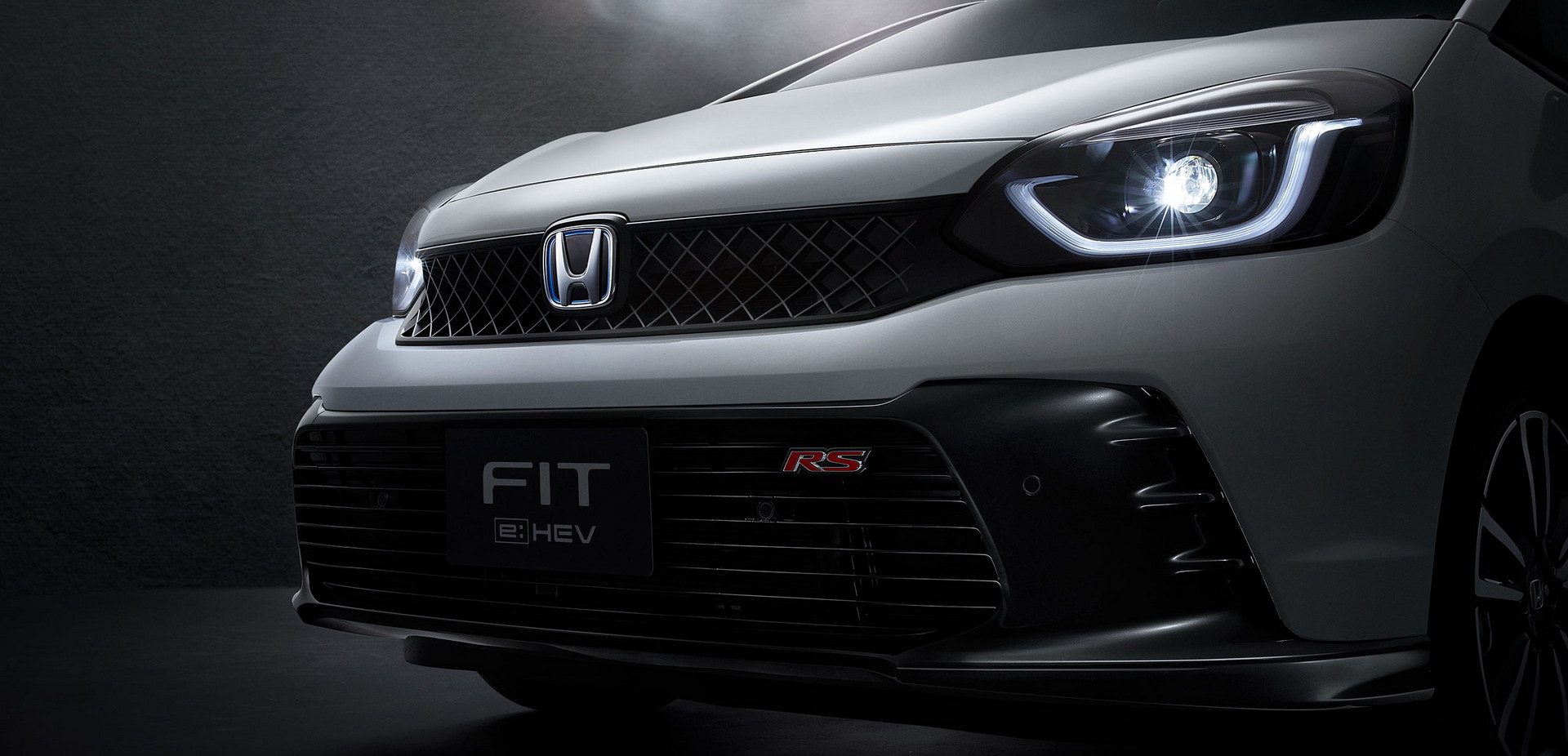 Honda Fit 2023 sở hữu động cơ mạnh mẽ hơn, đi kèm phiên bản RS mới