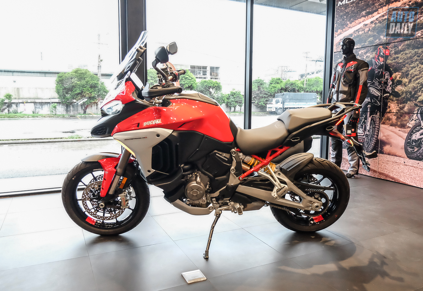 Đây là chiếc mô tô bán chạy nhất của Ducati mà anh em biker nào cũng muốn Ducati Multistrada V4 S (7).jpg