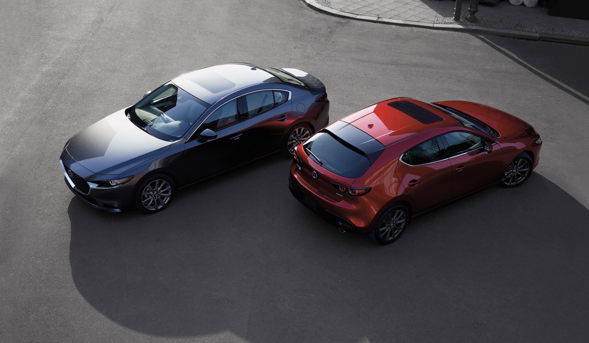 Mazda3 2023 ra mắt: Mạnh mẽ hơn, tiết kiệm nhiên liệu hơn, giá từ 22.550 USD