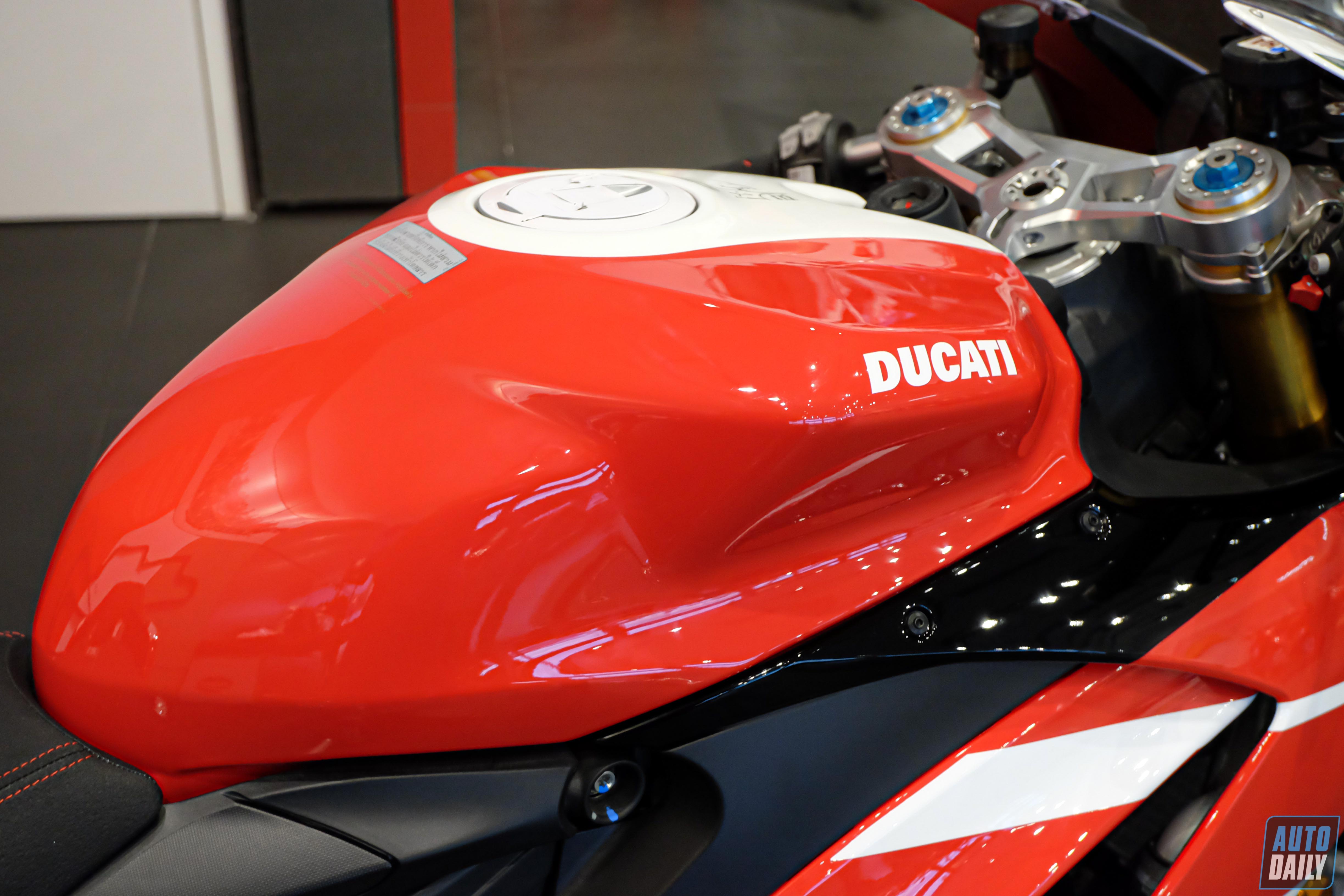 Ducati%20Panigale%20V2%20Bayliss%20(10).jpg