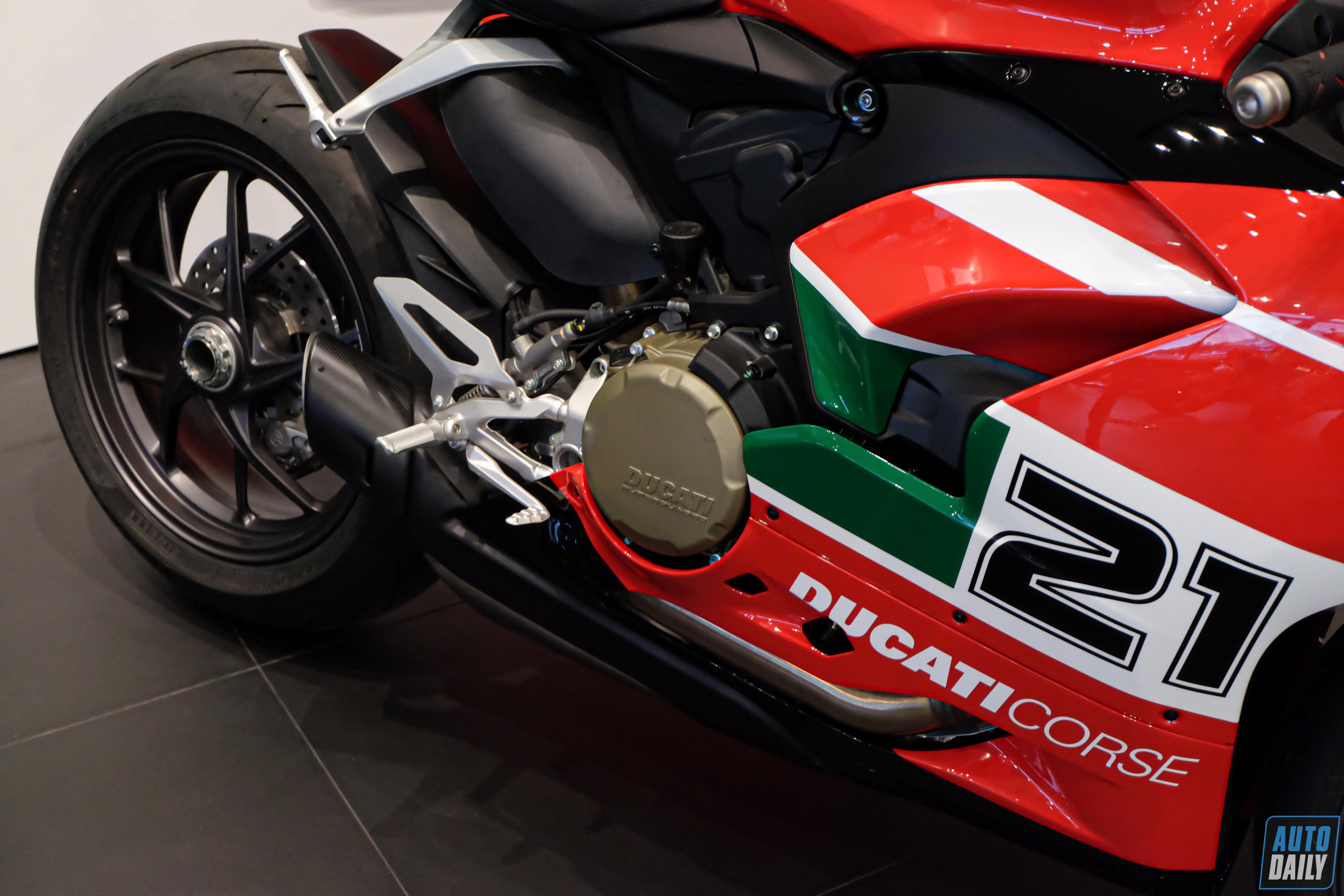 Ducati%20Panigale%20V2%20Bayliss%20(11).jpg