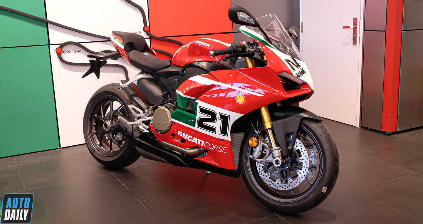 Ducati%20Panigale%20V2%20Bayliss%20(2).jpg