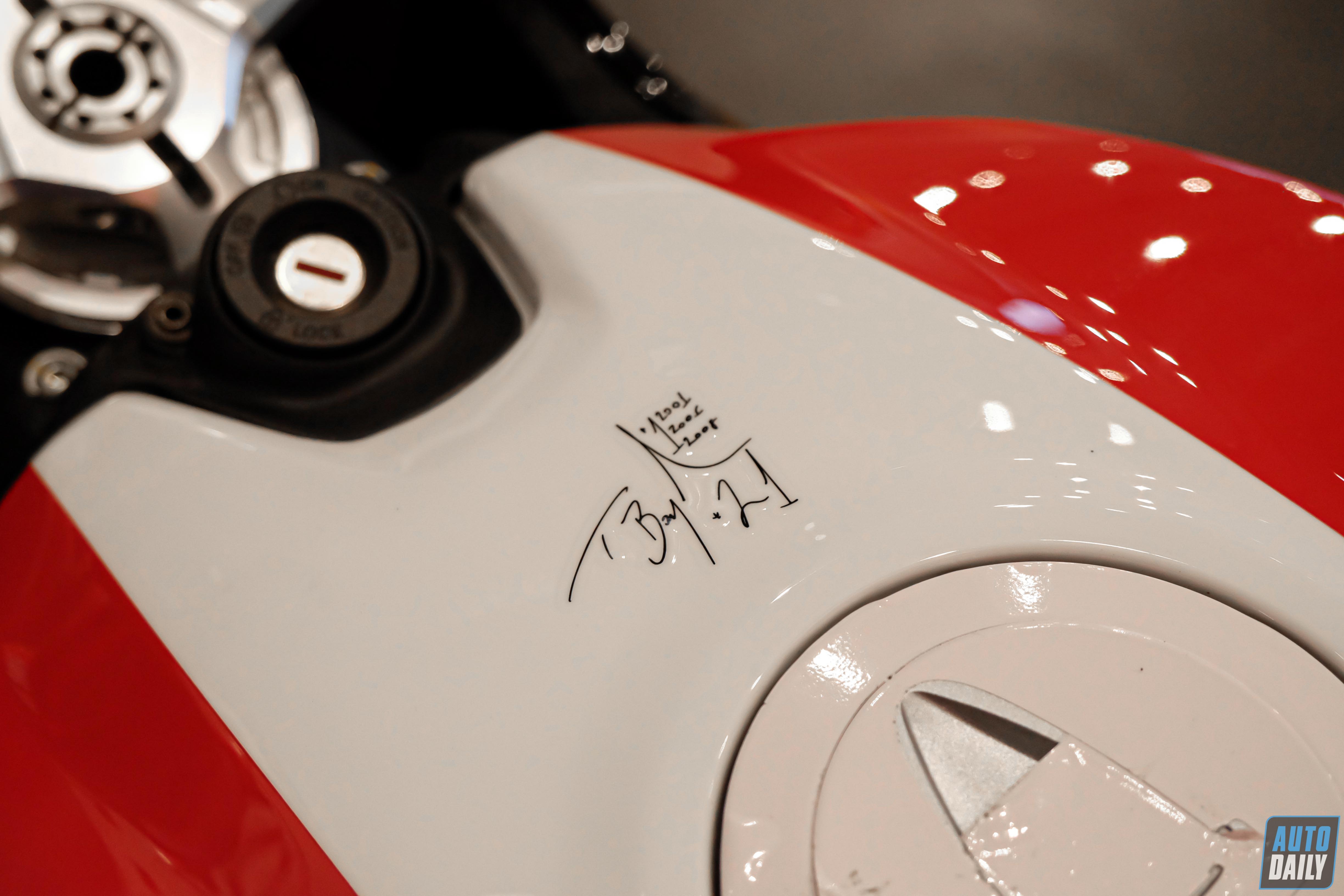 Ducati%20Panigale%20V2%20Bayliss%20(5).jpg