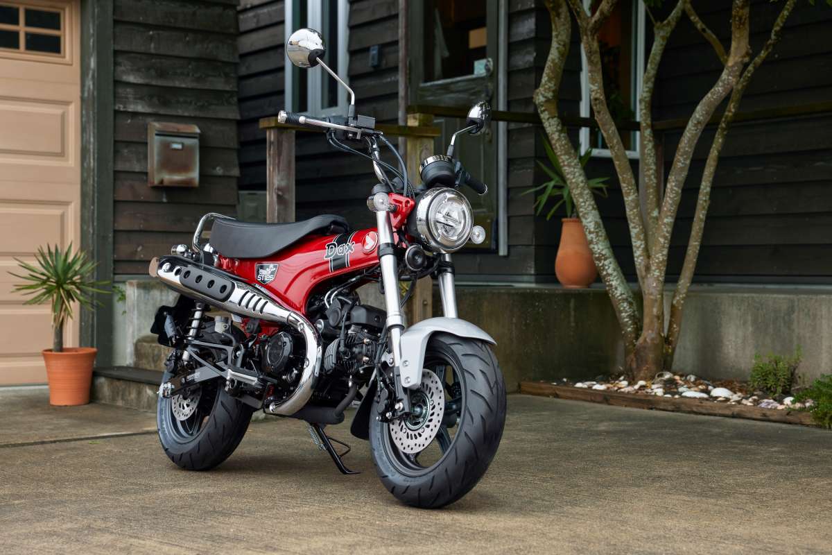 Honda Dax ST125 2022 – Chiếc minibike có giá bán đắt hơn cả Honda CBR250RR Honda Dax ST125 2022 (1).jpg