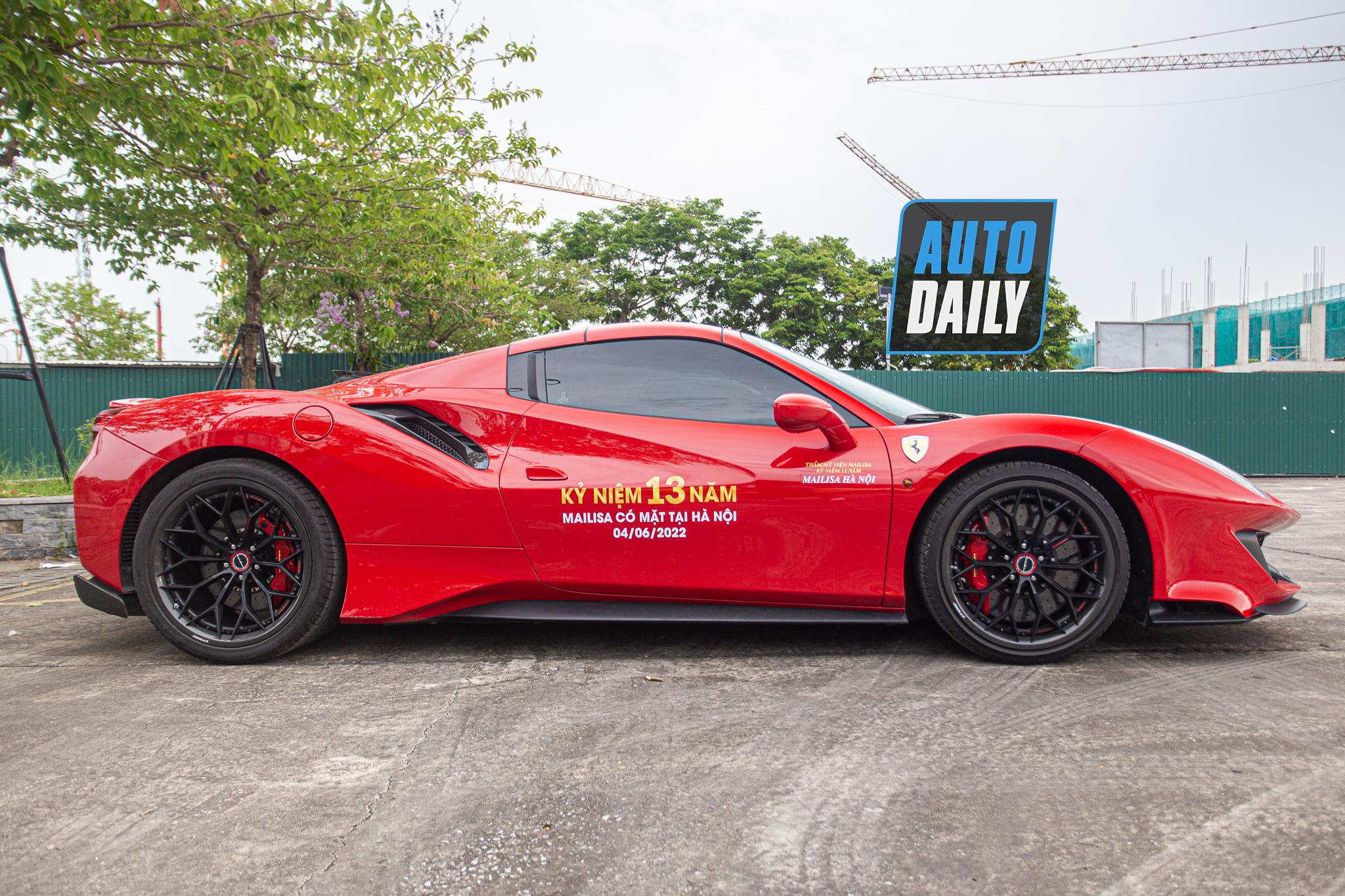Có gì trên Ferrari 488 Pista Spider giá gần 40 tỷ đầu tiên về Việt Nam? ferrari-488-pista-spider-dau-tien-viet-nam-autodaily-10.JPG