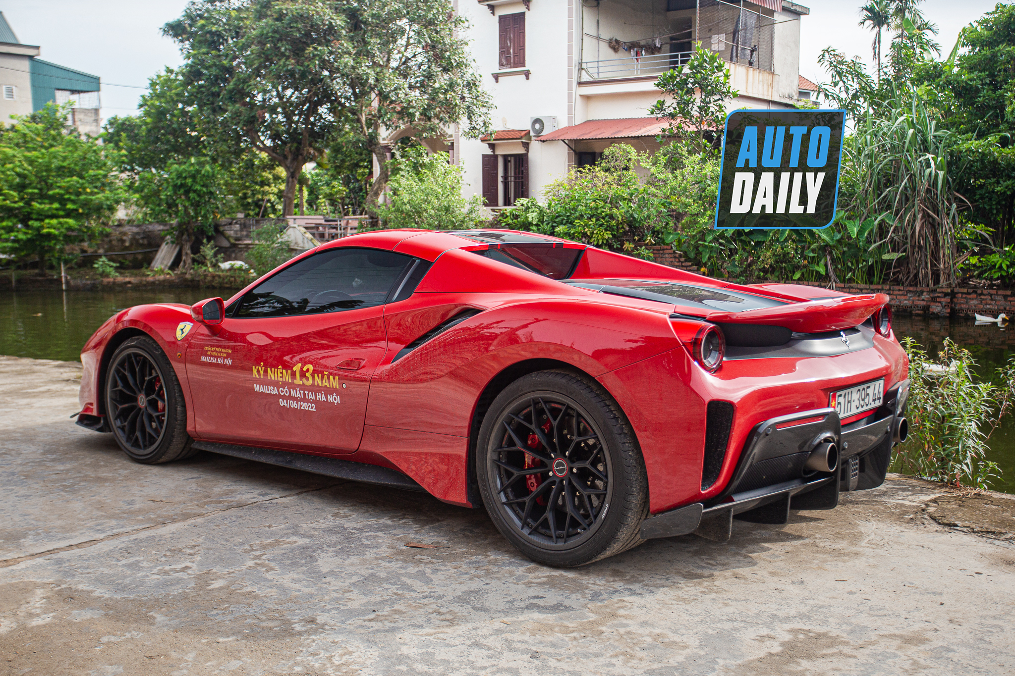 Có gì trên Ferrari 488 Pista Spider giá gần 40 tỷ đầu tiên về Việt Nam? ferrari-488-pista-spider-dau-tien-viet-nam-autodaily-18.JPG