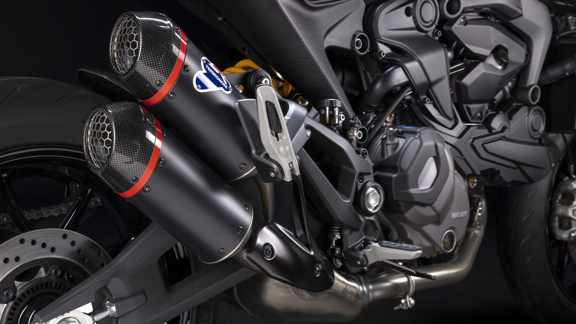 Ducati Monster SP 2023 được trang bị nhiều đồ chơi xịn hơn, chưa có giá bán Ducati-Monster-SP-MY23 (10).jpg
