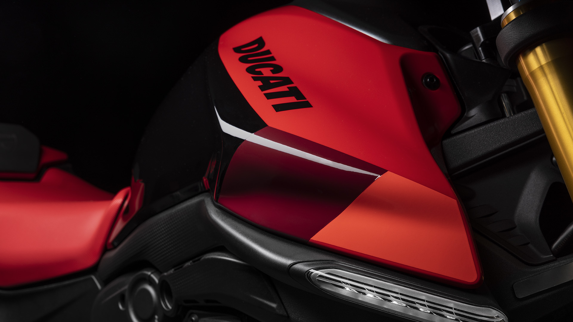 Ducati Monster SP 2023 được trang bị nhiều đồ chơi xịn hơn, chưa có giá bán Ducati-Monster-SP-MY23 (8).jpg