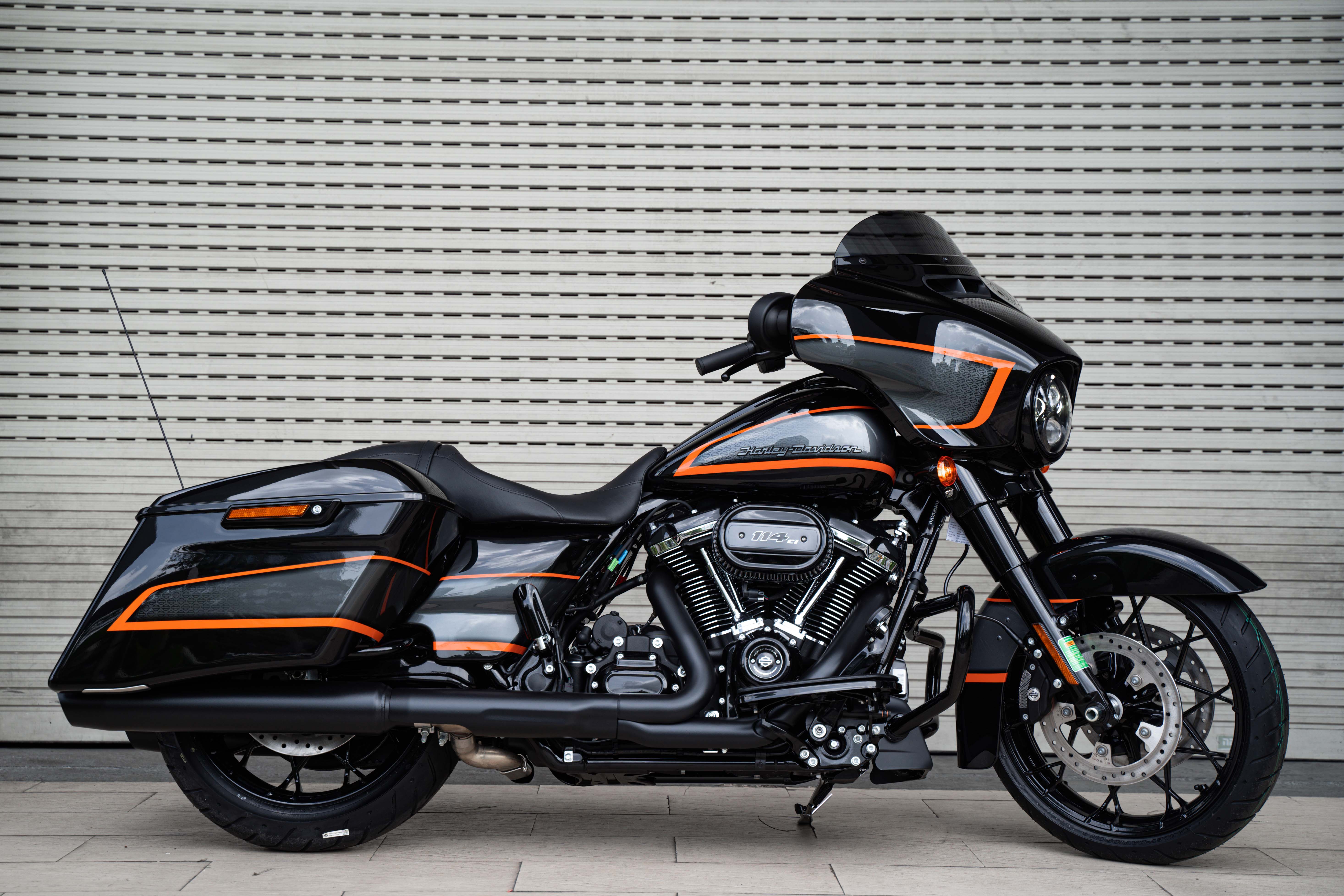Harley-Davidson%20Street%20Glide%20Special%20%20(1).jpg