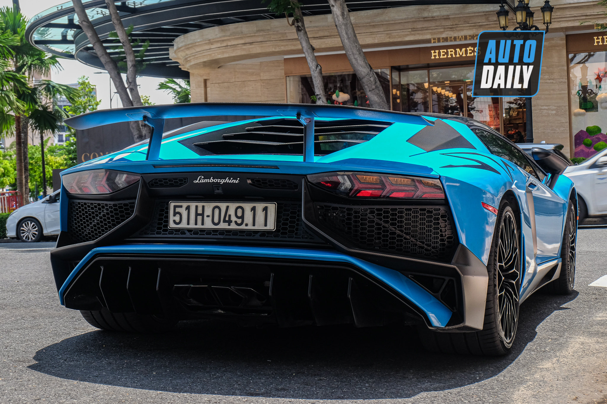 Lamborghini Aventador SV hơn 35 tỷ đầu tiên về Việt Nam tái xuất trên phố lamborghini-aventador-sv-dau-tien-viet-nam-autodaily-8.JPG