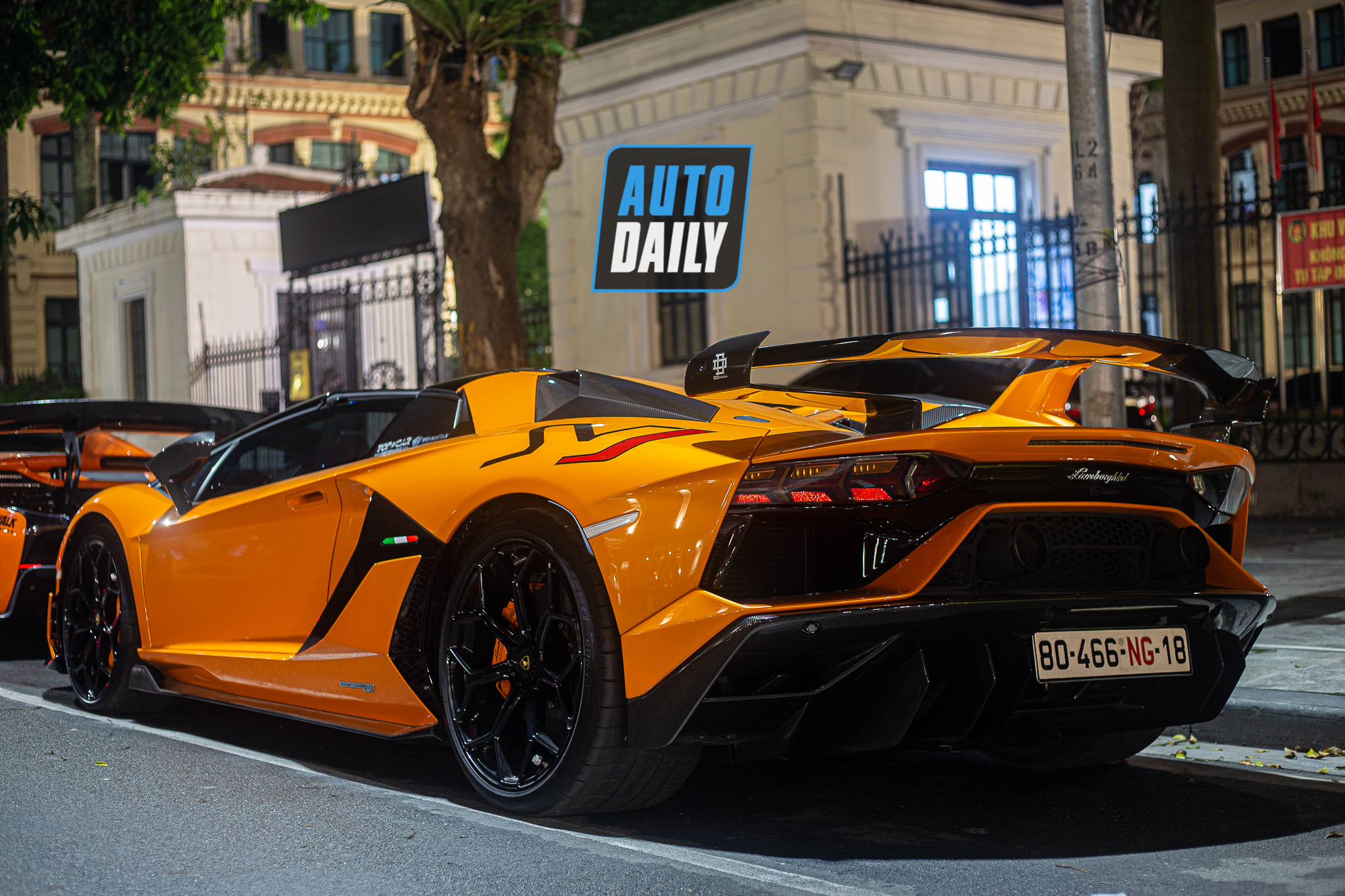 Lamborghini Aventador SVJ Roadster bán ra Hà Nội, giá đồn đoán trên 30 tỷ đồng lamborghini-aventador-svj-roadster-ban-ra-ha-noi-autodaily-4.JPG